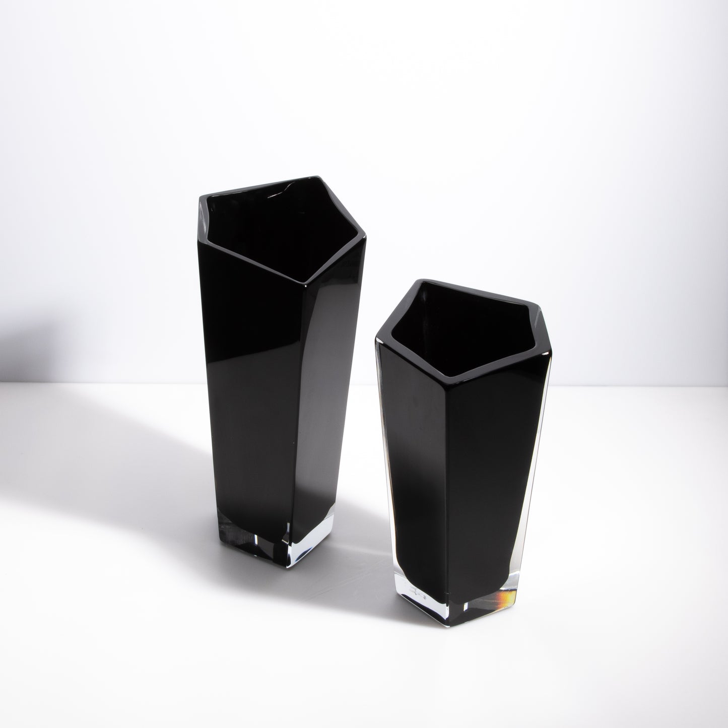 Murano Penta Vase in Onyx Black