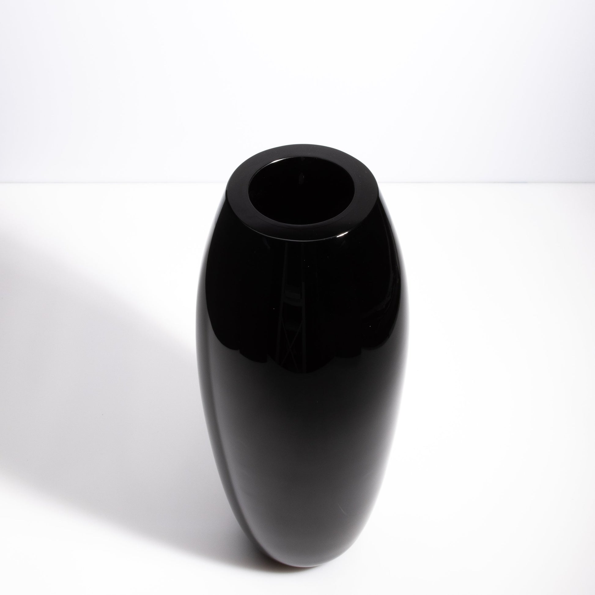 Murano Poker Vase in Onyx Black
