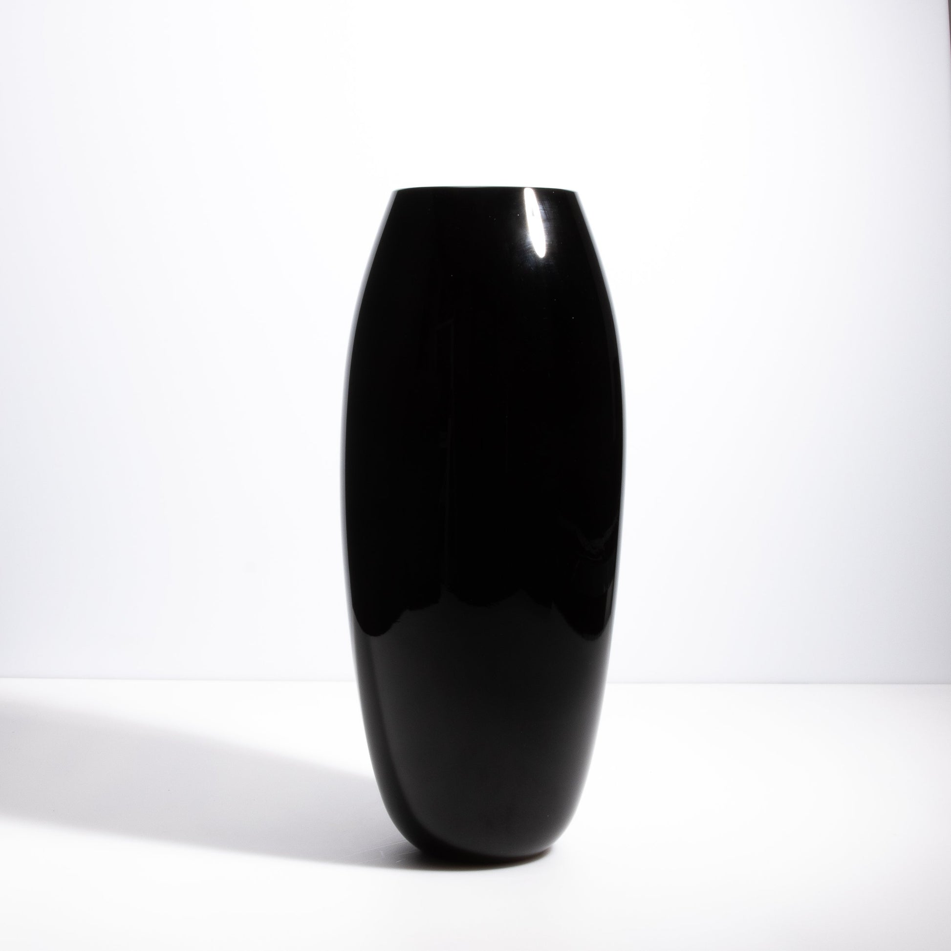 Murano Poker Vase in Onyx Black