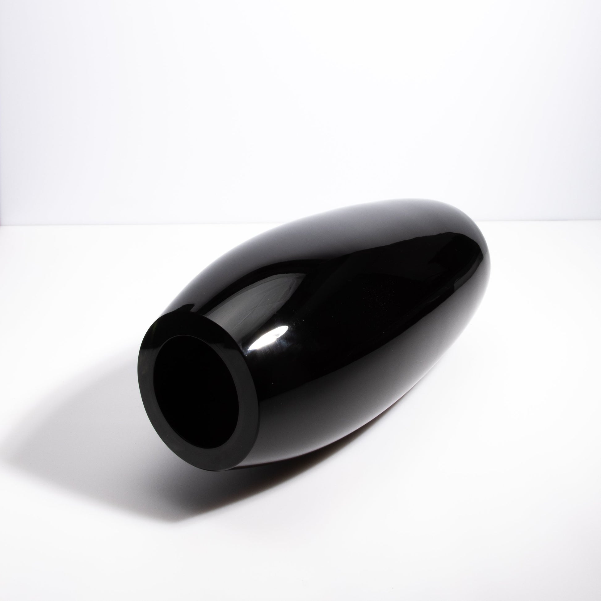 Murano Poker Vase in Onyx Black