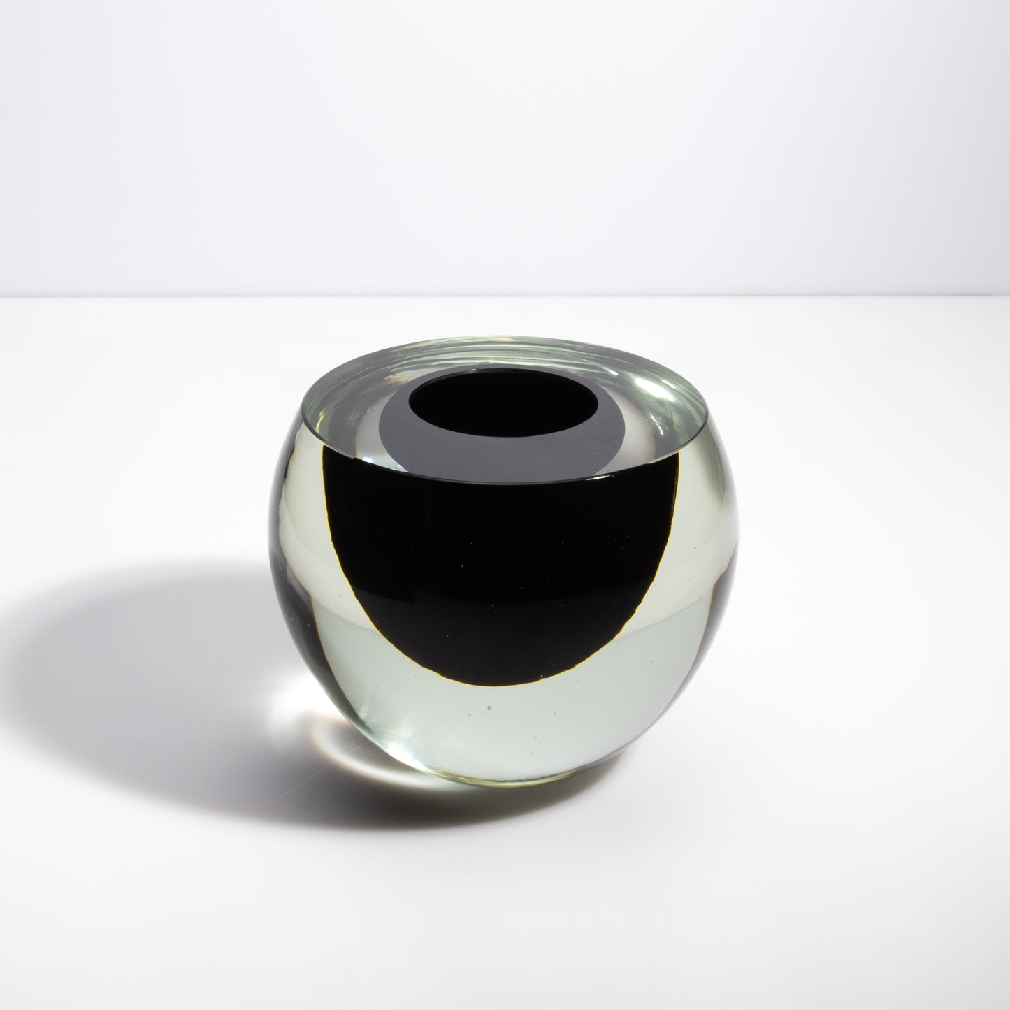 Murano Vase Sphere in Clear with Onyx Black