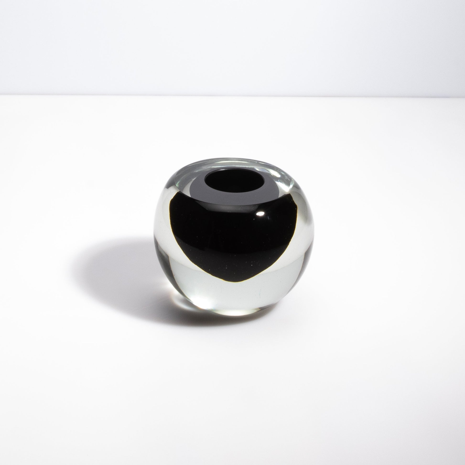 Murano Vase Sphere in Clear with Onyx Black