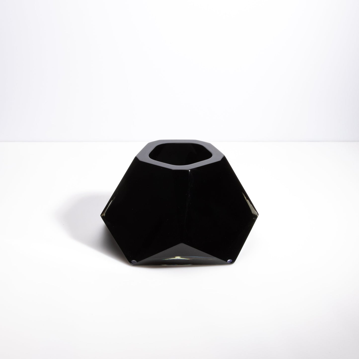 Murano Briolette Vase in Onyx Black