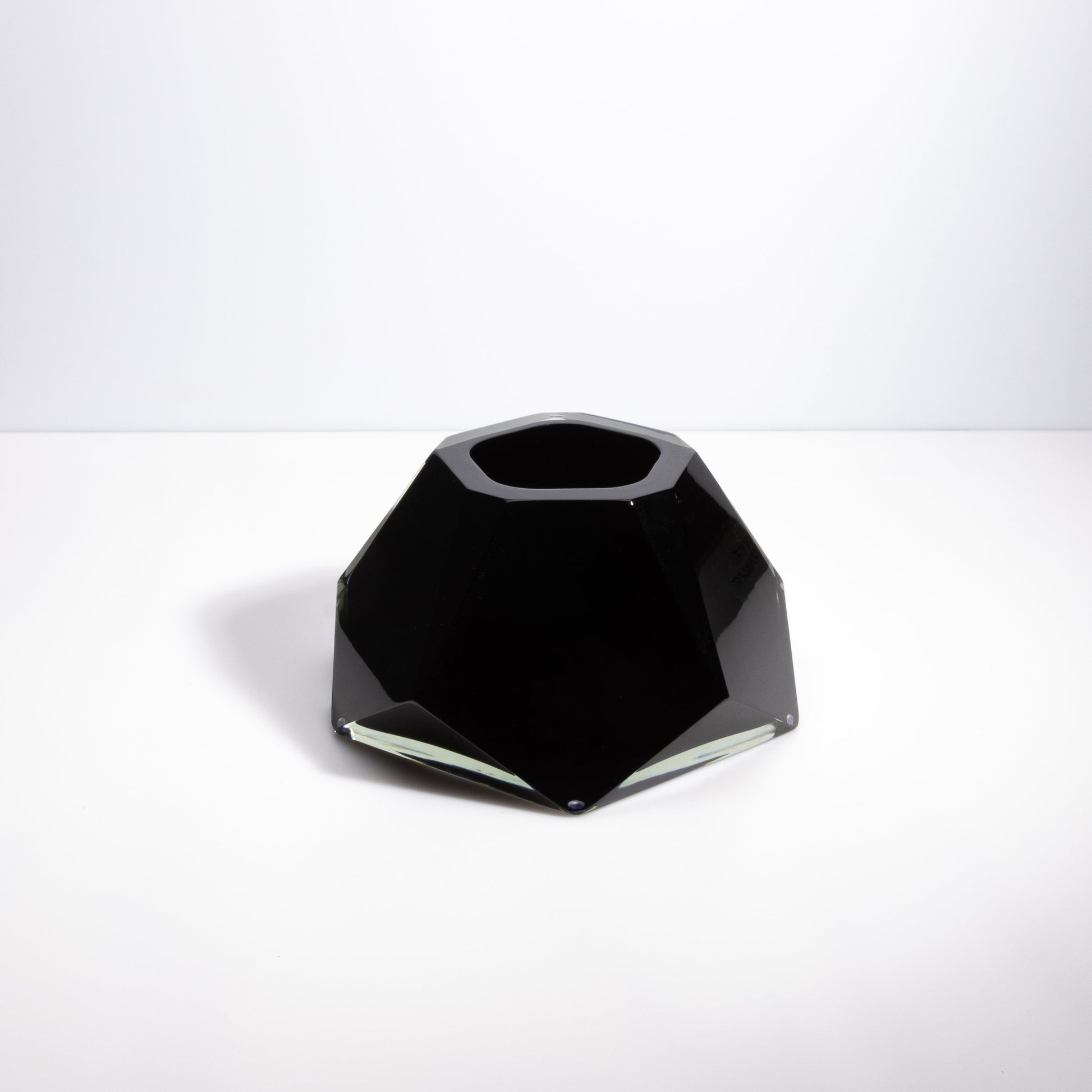Murano Briolette Vase in Onyx Black