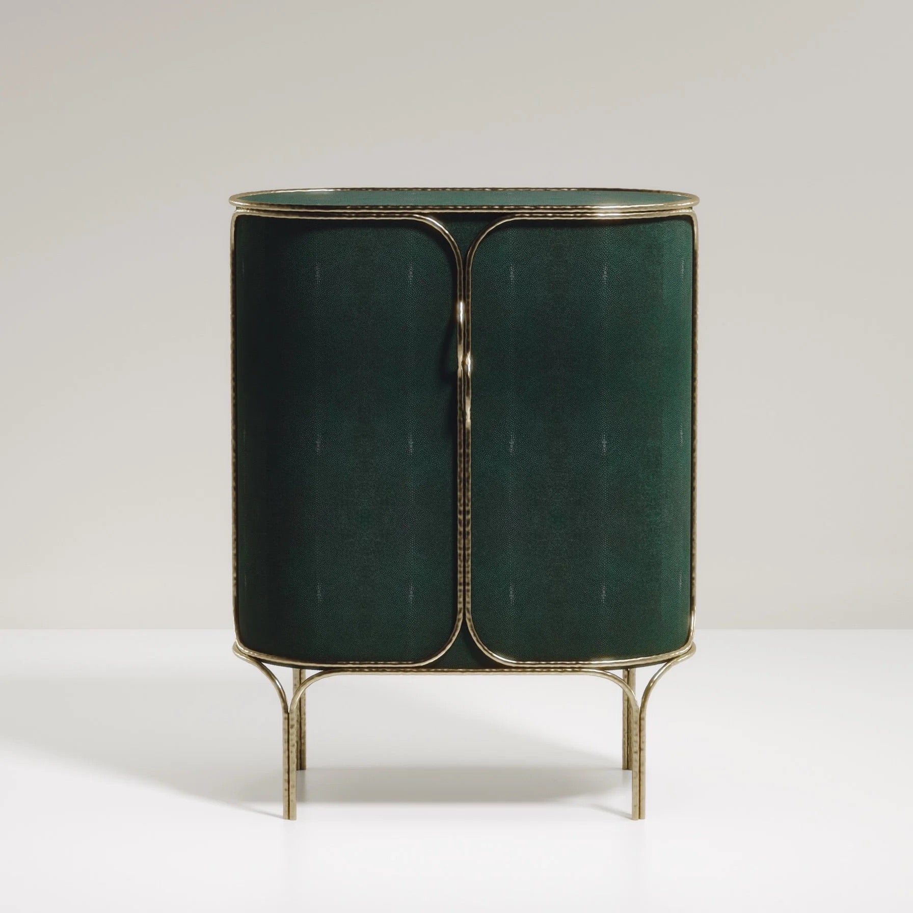 {{ product_title }} by {{ vendor }} – luxury {{ product_type }} at MOGUL