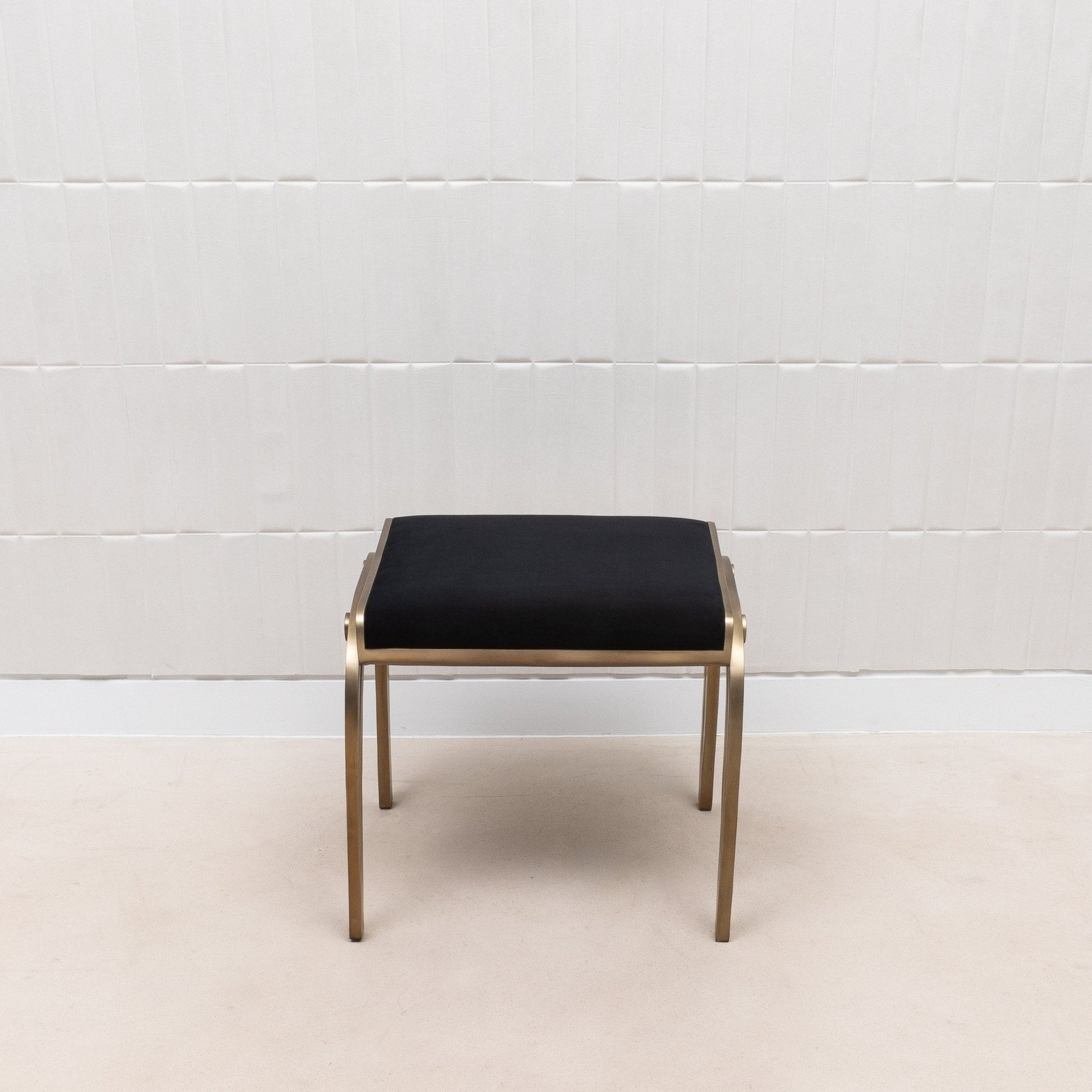 {{ product_title }} by {{ vendor }} – luxury {{ product_type }} at MOGUL