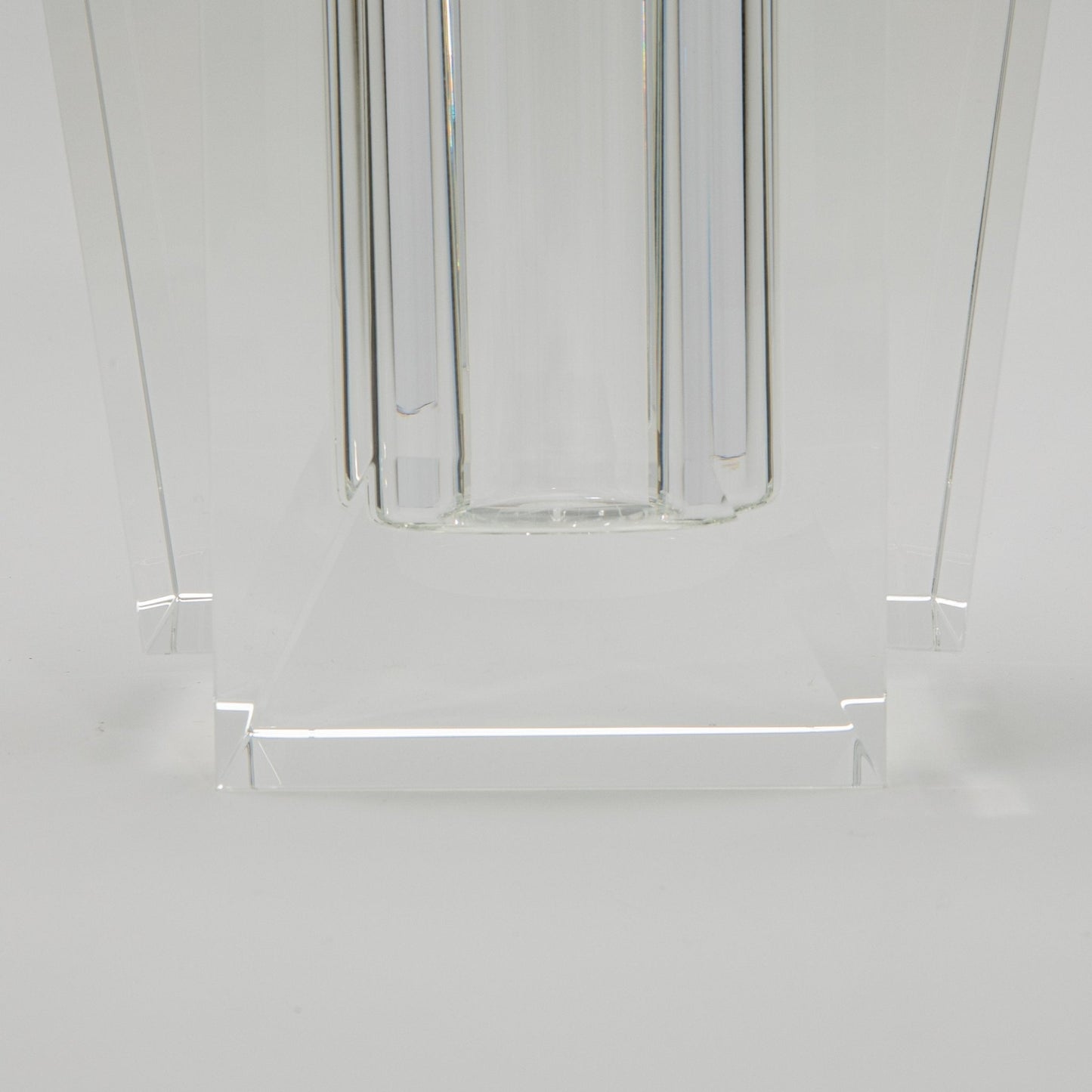 {{ product_title }} by {{ vendor }} – luxury {{ product_type }} at MOGUL