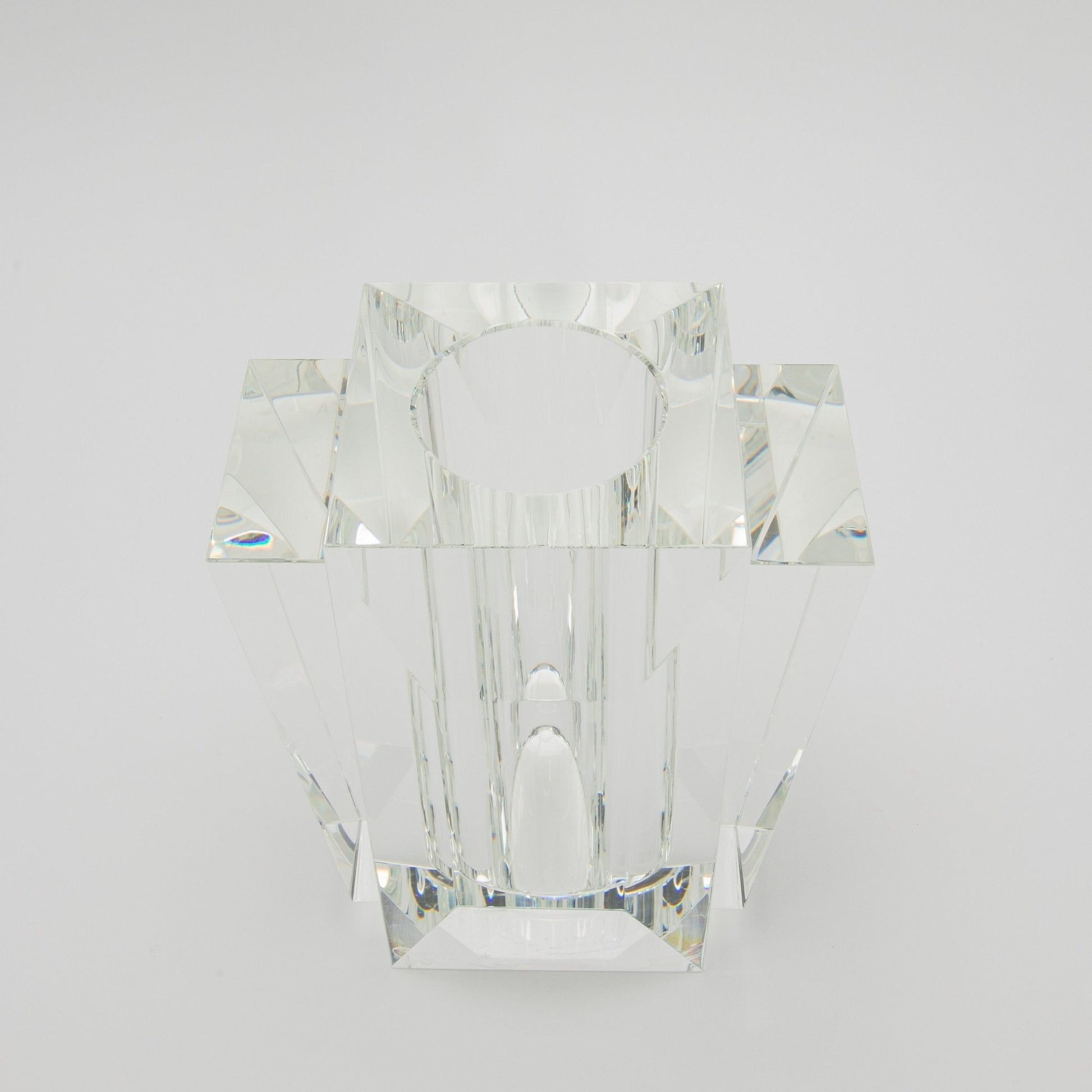 {{ product_title }} by {{ vendor }} – luxury {{ product_type }} at MOGUL