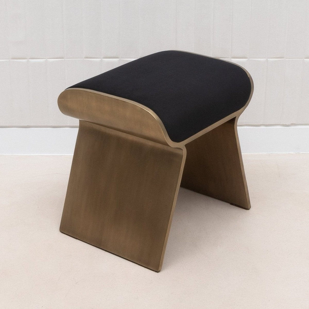 Dandy Stool in Velvet by Kifu Paris