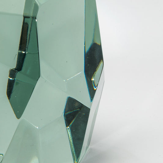 {{ product_title }} by {{ vendor }} – luxury {{ product_type }} at MOGUL