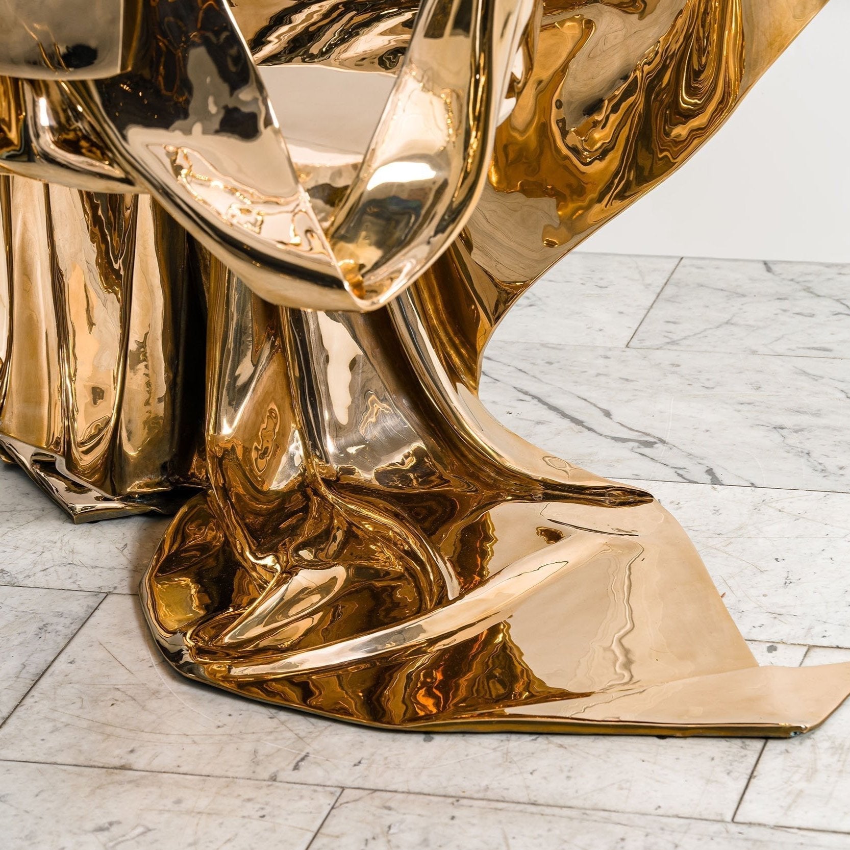 {{ product_title }} by {{ vendor }} – luxury {{ product_type }} at MOGUL