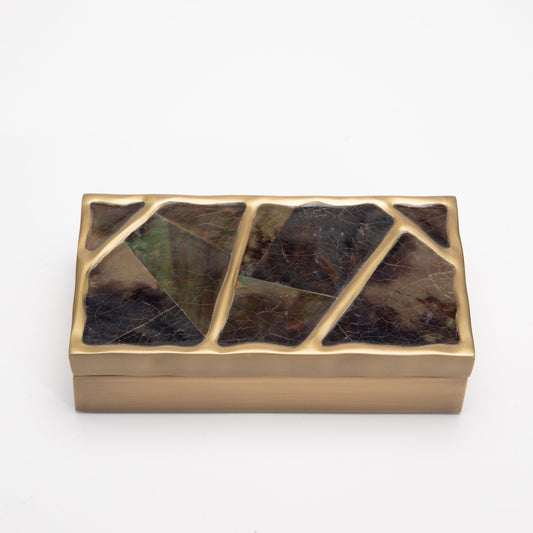 {{ product_title }} by {{ vendor }} – luxury {{ product_type }} at MOGUL