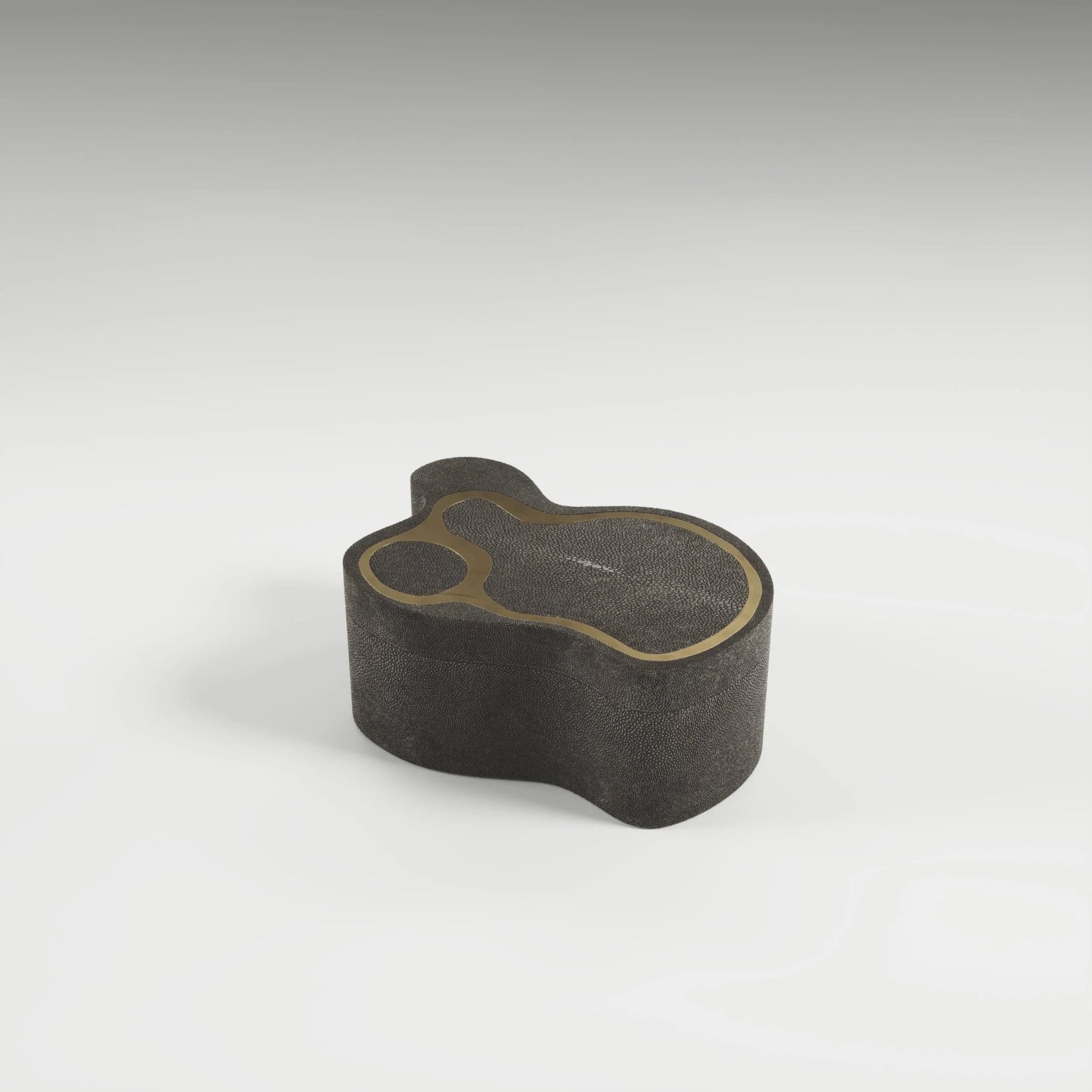 {{ product_title }} by {{ vendor }} – luxury {{ product_type }} at MOGUL