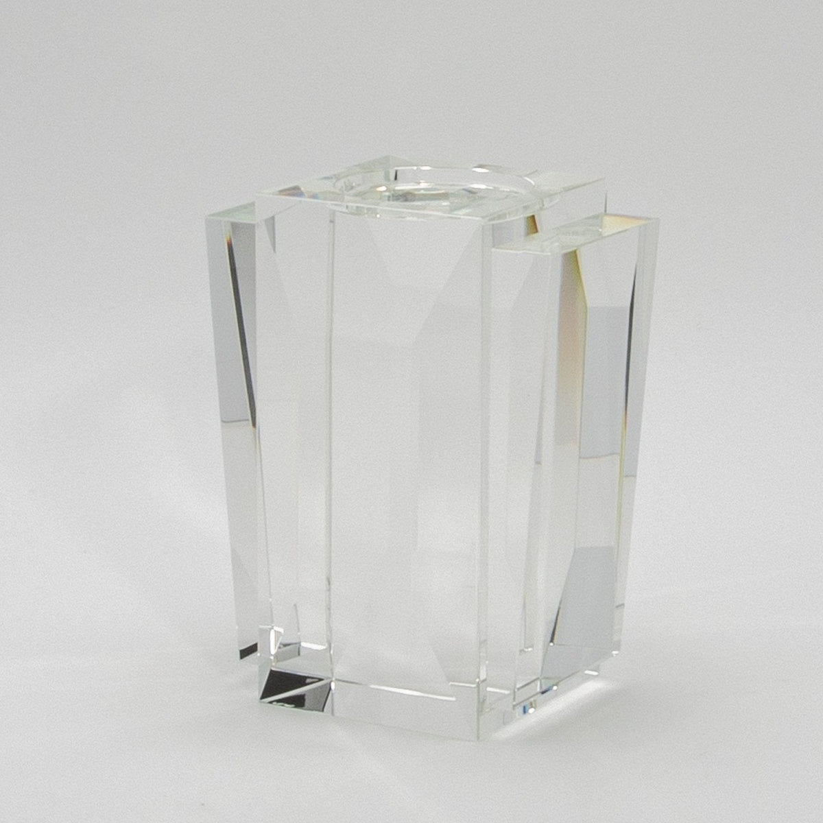 Crystal Fins Pillar by KA Glass at MOGUL