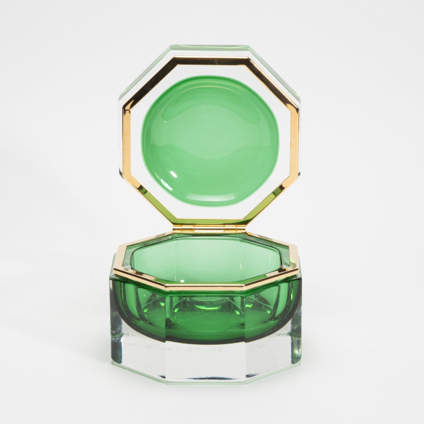 {{ product_title }} by {{ vendor }} – luxury {{ product_type }} at MOGUL