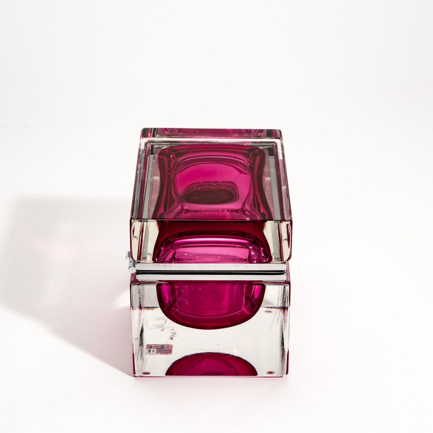 {{ product_title }} by {{ vendor }} – luxury {{ product_type }} at MOGUL