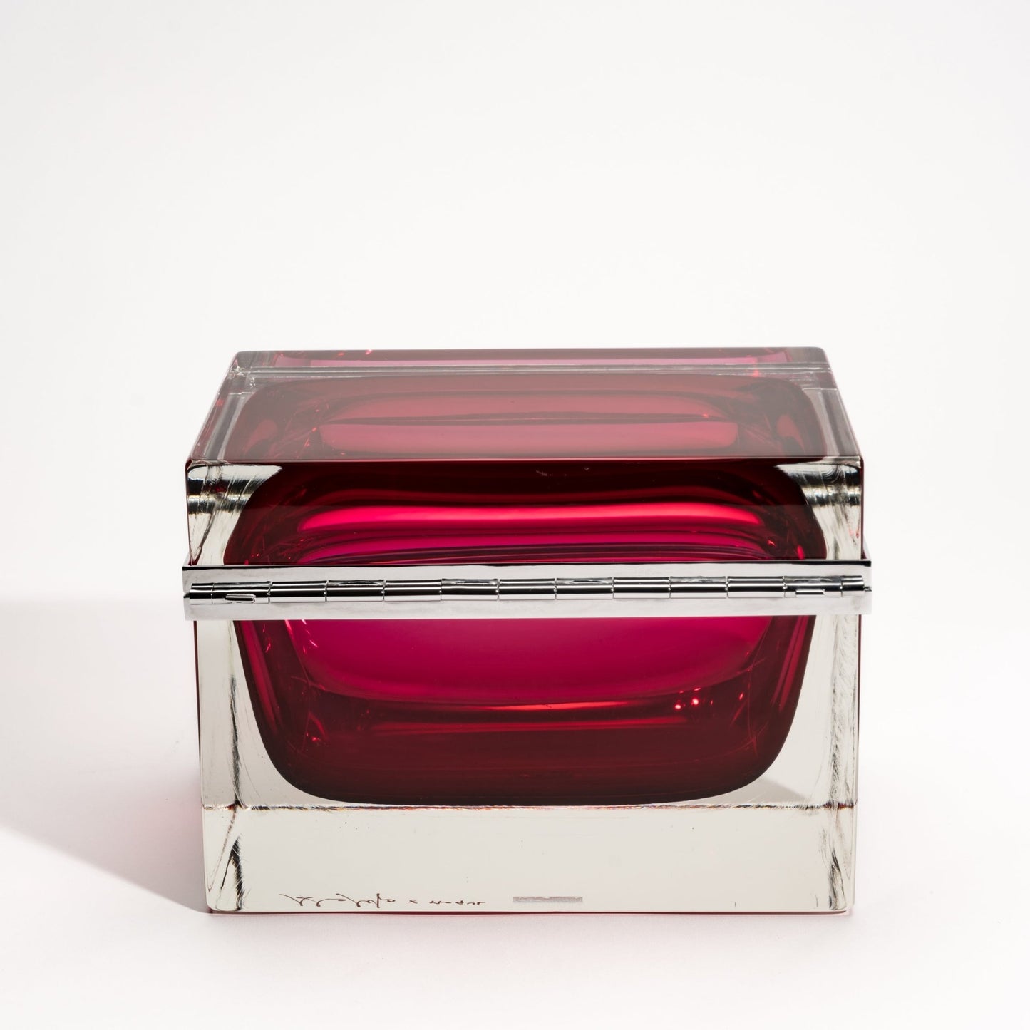 {{ product_title }} by {{ vendor }} – luxury {{ product_type }} at MOGUL