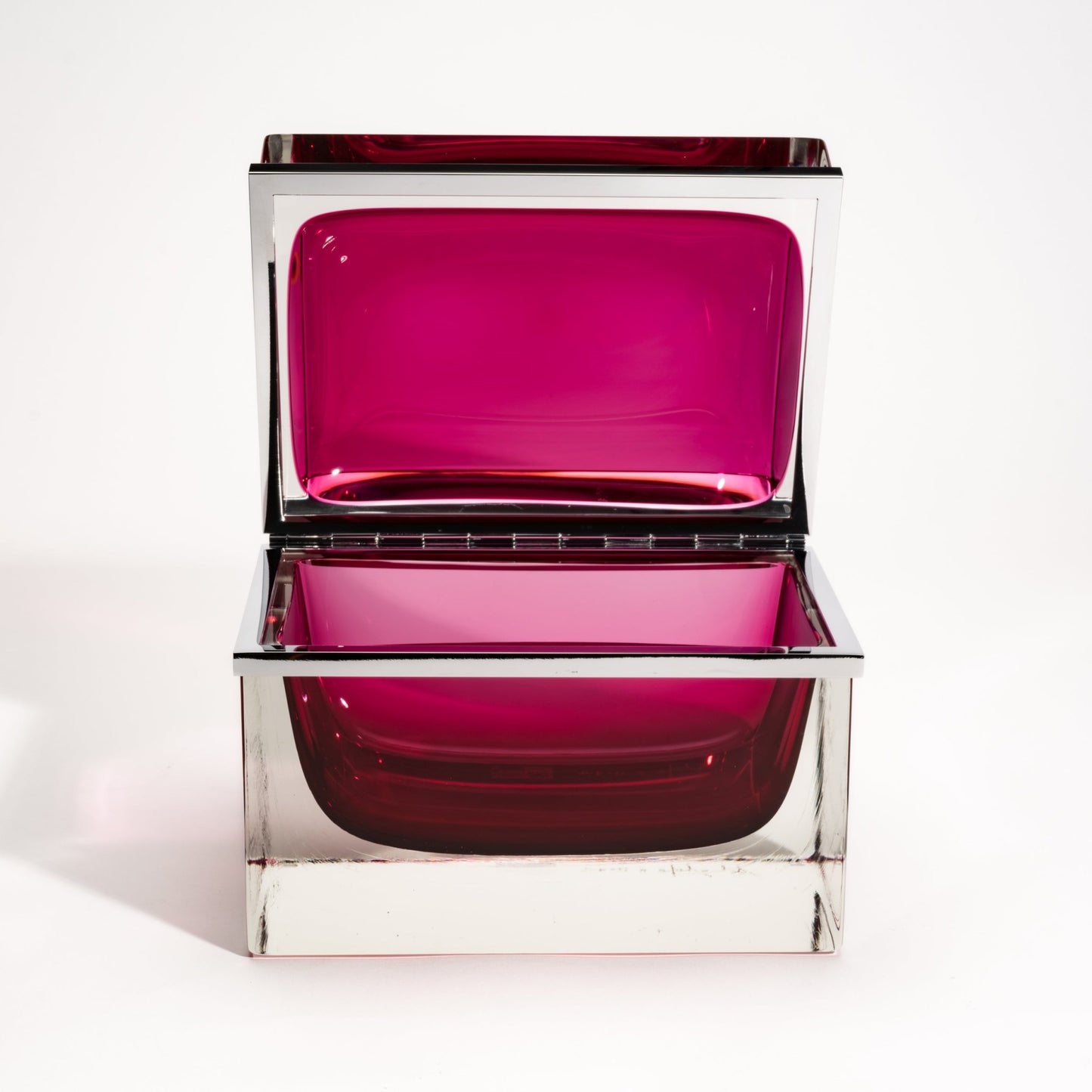 {{ product_title }} by {{ vendor }} – luxury {{ product_type }} at MOGUL