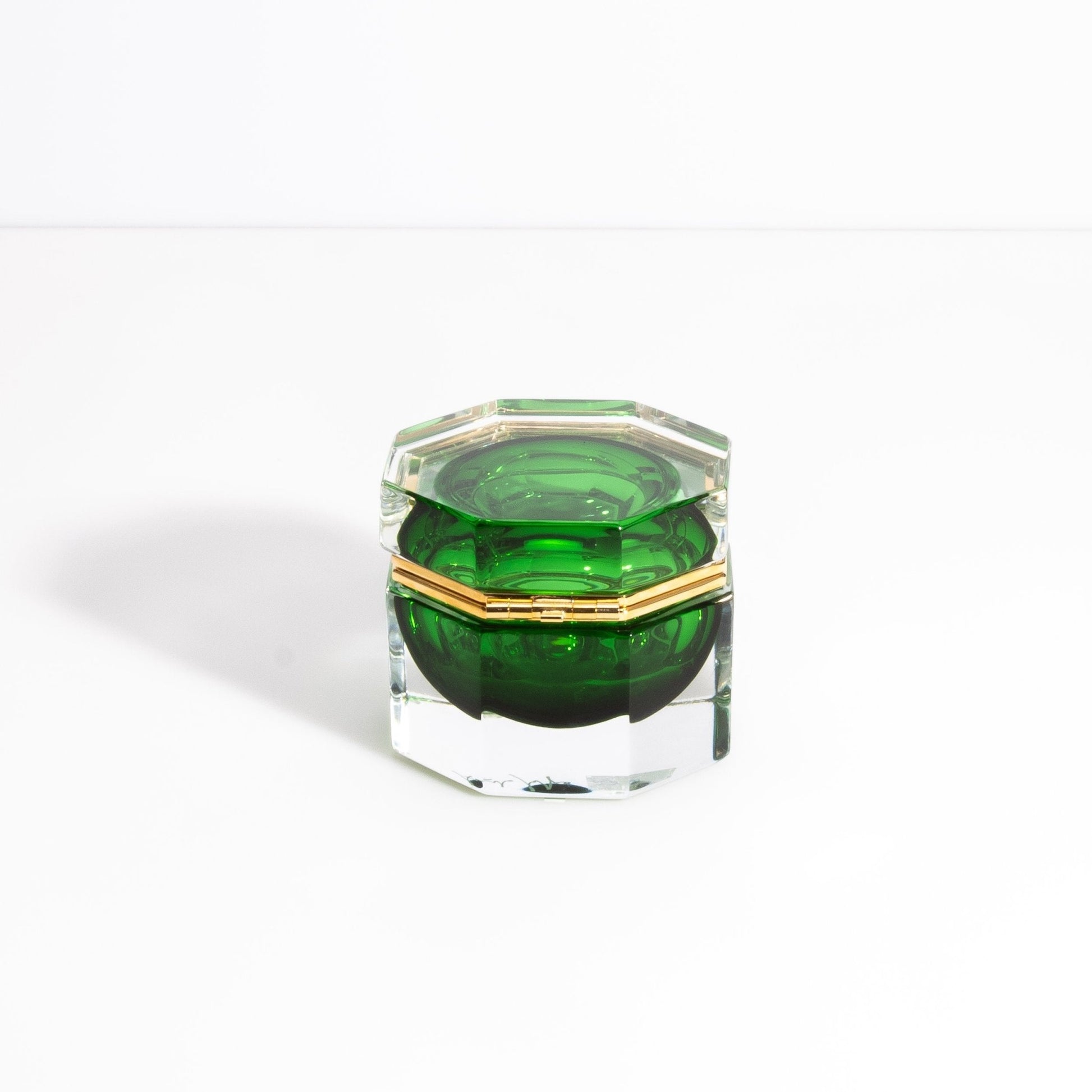 {{ product_title }} by {{ vendor }} – luxury {{ product_type }} at MOGUL