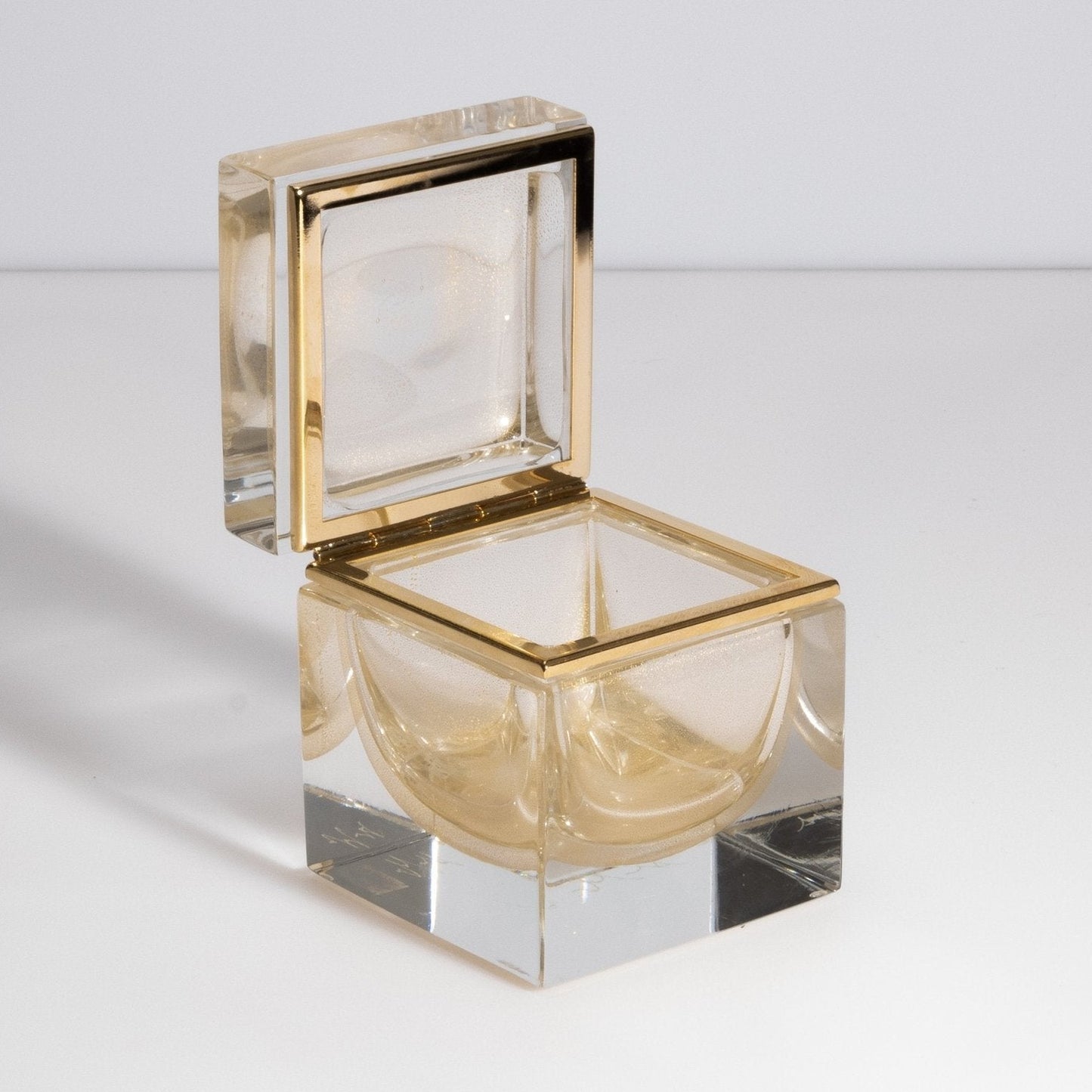 product_nam by Murano at MOGUL
