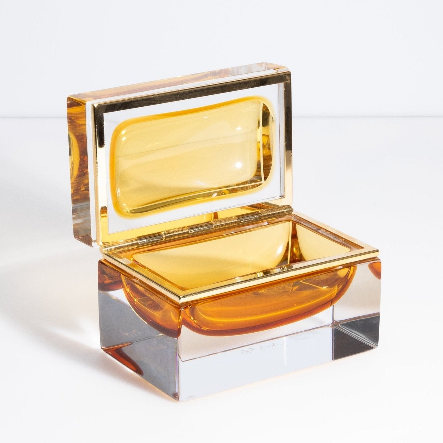 {{ product_title }} by {{ vendor }} – luxury {{ product_type }} at MOGUL