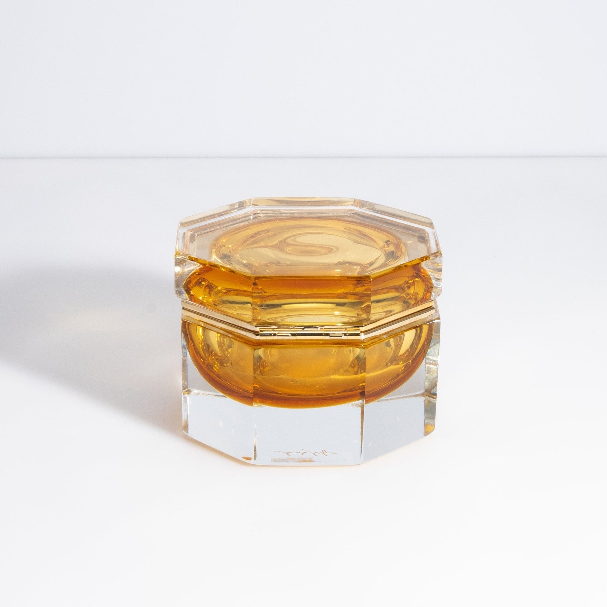 {{ product_title }} by {{ vendor }} – luxury {{ product_type }} at MOGUL