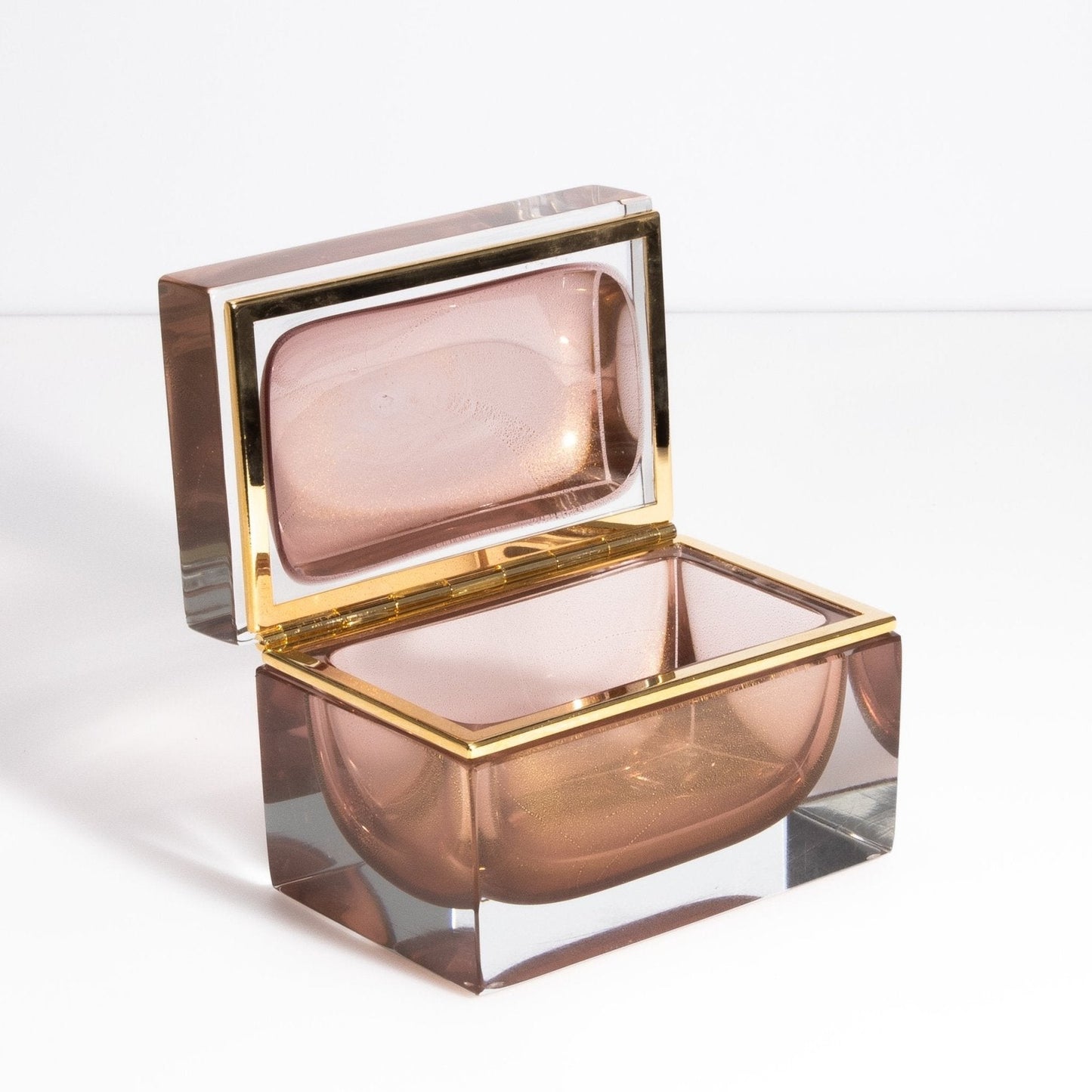 {{ product_title }} by {{ vendor }} – luxury {{ product_type }} at MOGUL