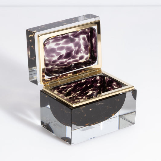 {{ product_title }} by {{ vendor }} – luxury {{ product_type }} at MOGUL