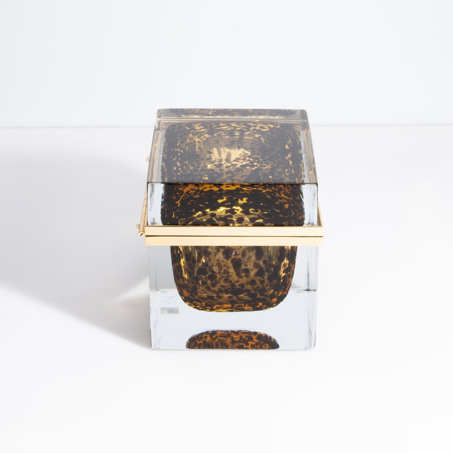 {{ product_title }} by {{ vendor }} – luxury {{ product_type }} at MOGUL