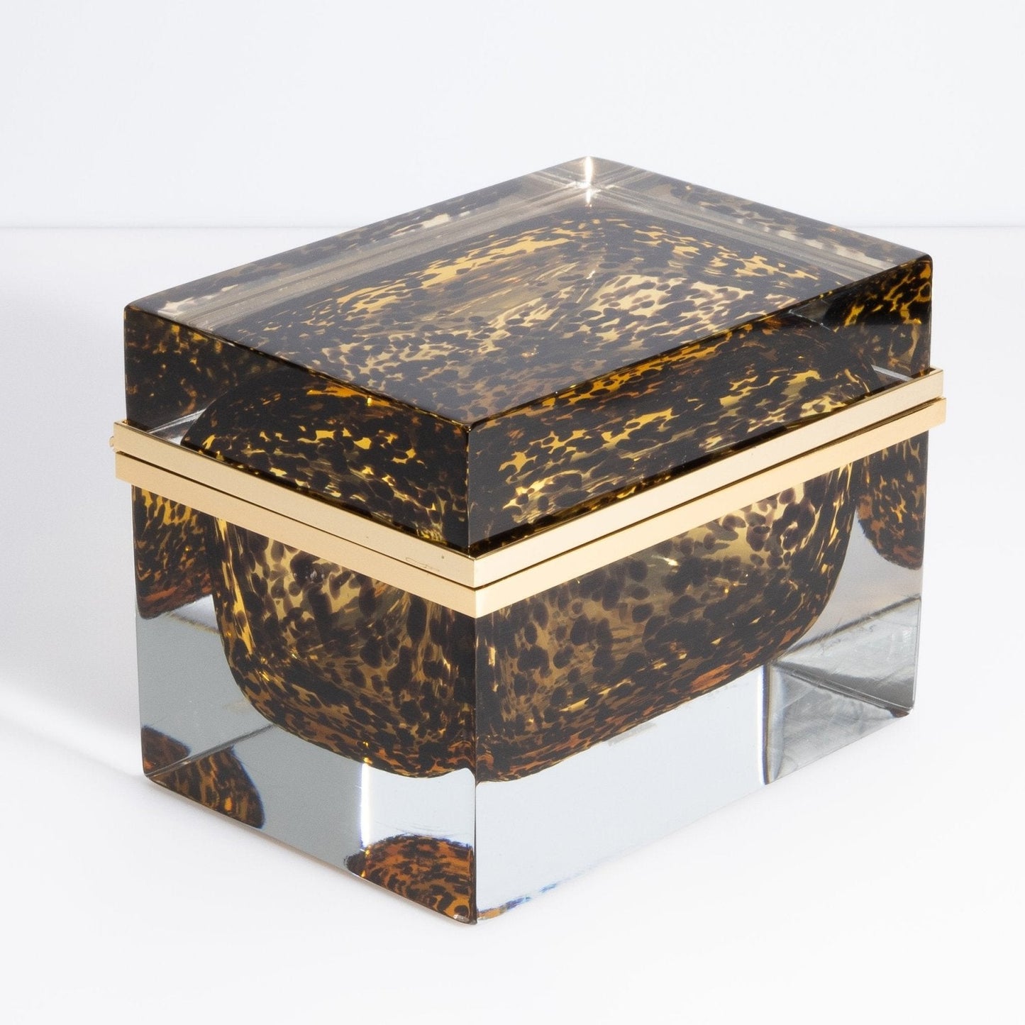 {{ product_title }} by {{ vendor }} – luxury {{ product_type }} at MOGUL