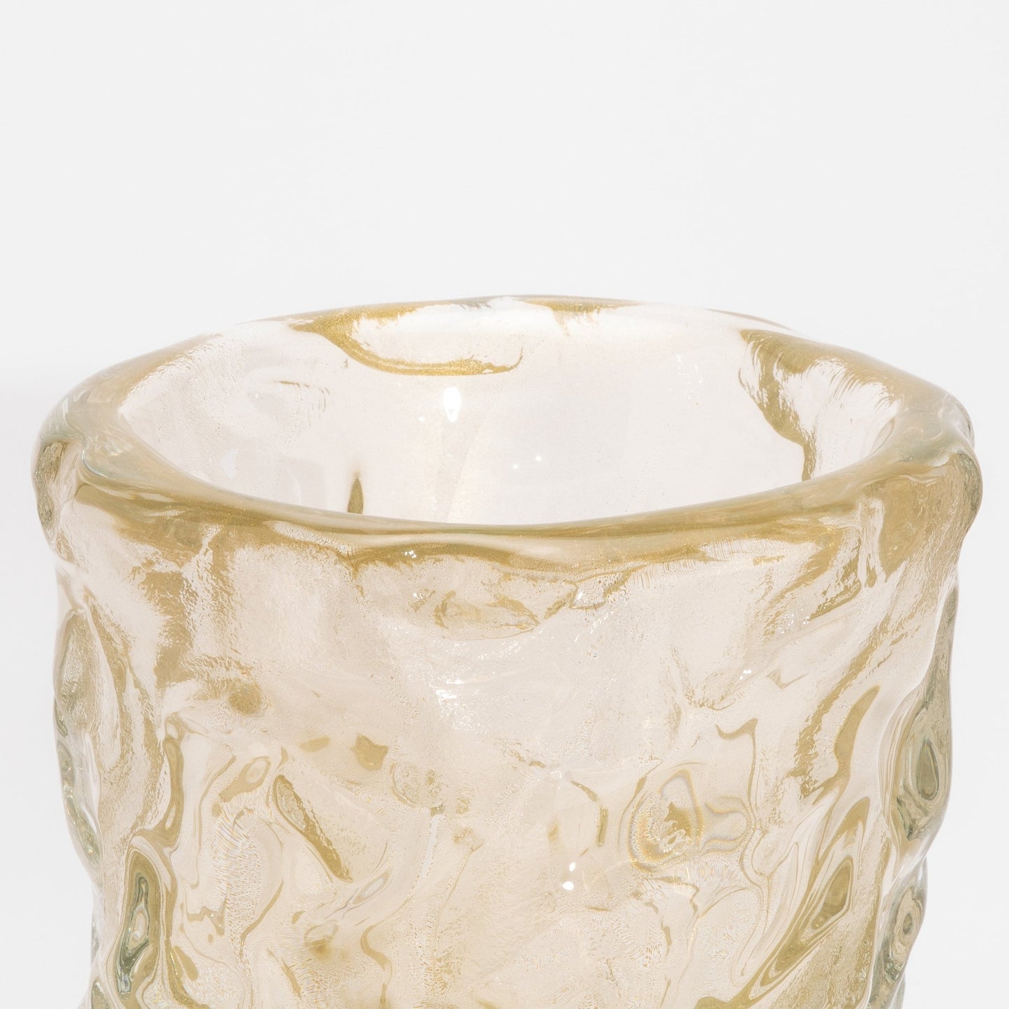 {{ product_title }} by {{ vendor }} – luxury {{ product_type }} at MOGUL