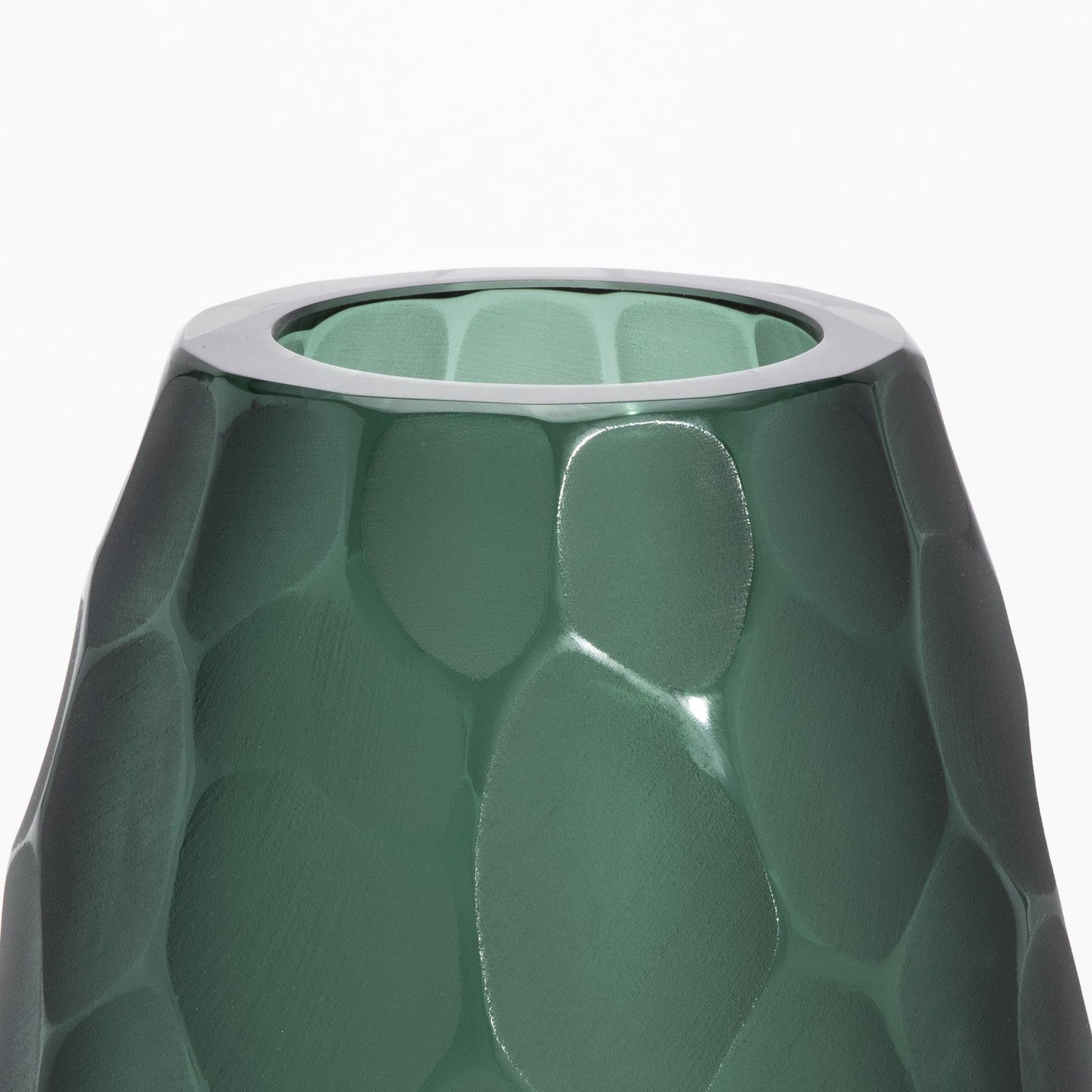 {{ product_title }} by {{ vendor }} – luxury {{ product_type }} at MOGUL