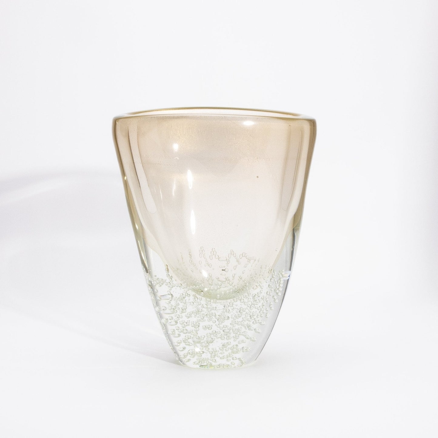 {{ product_title }} by {{ vendor }} – luxury {{ product_type }} at MOGUL