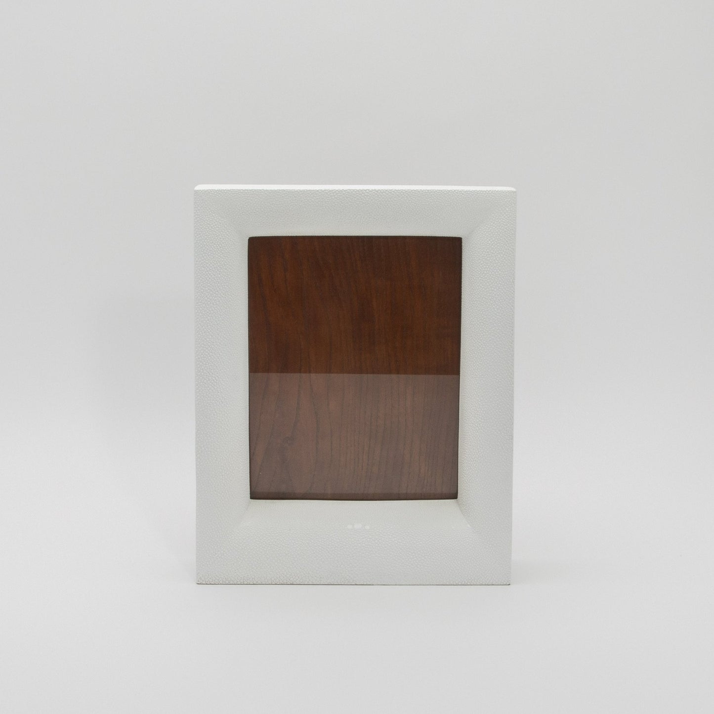 {{ product_title }} by {{ vendor }} – luxury {{ product_type }} at MOGUL