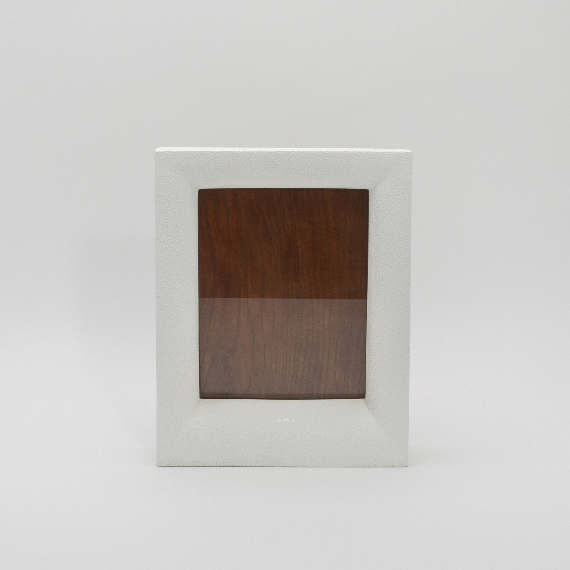 {{ product_title }} by {{ vendor }} – luxury {{ product_type }} at MOGUL