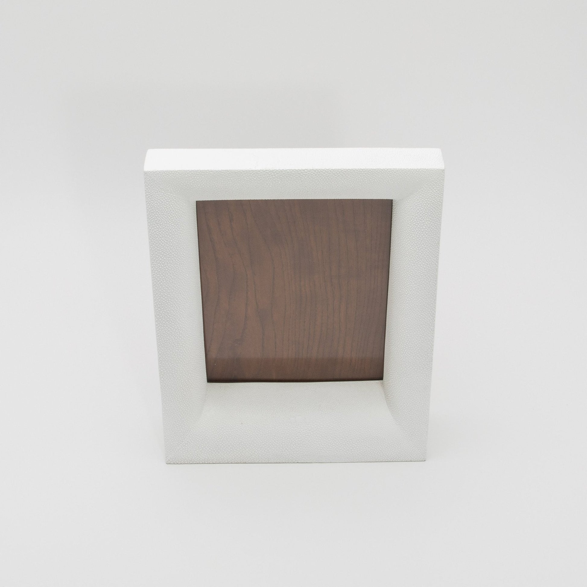 {{ product_title }} by {{ vendor }} – luxury {{ product_type }} at MOGUL