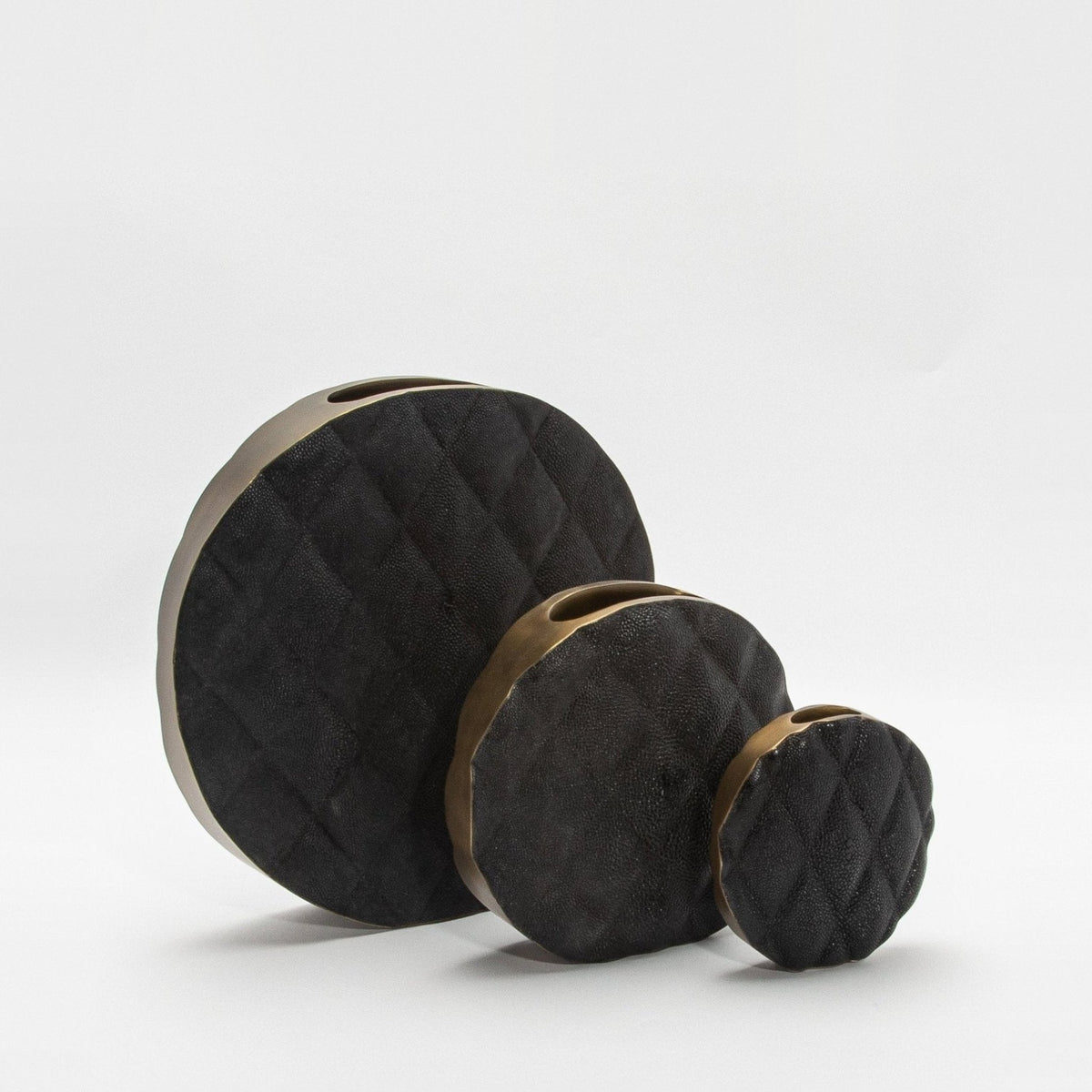 Quilted Vase in Black Shagreen with Brass by KIFU Paris