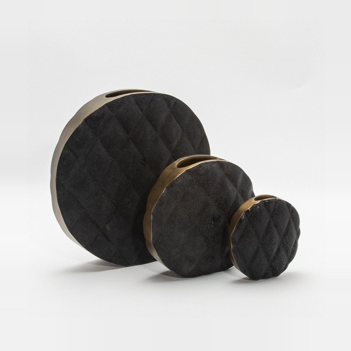 Quilted Vase in Black Shagreen with Brass by KIFU Paris