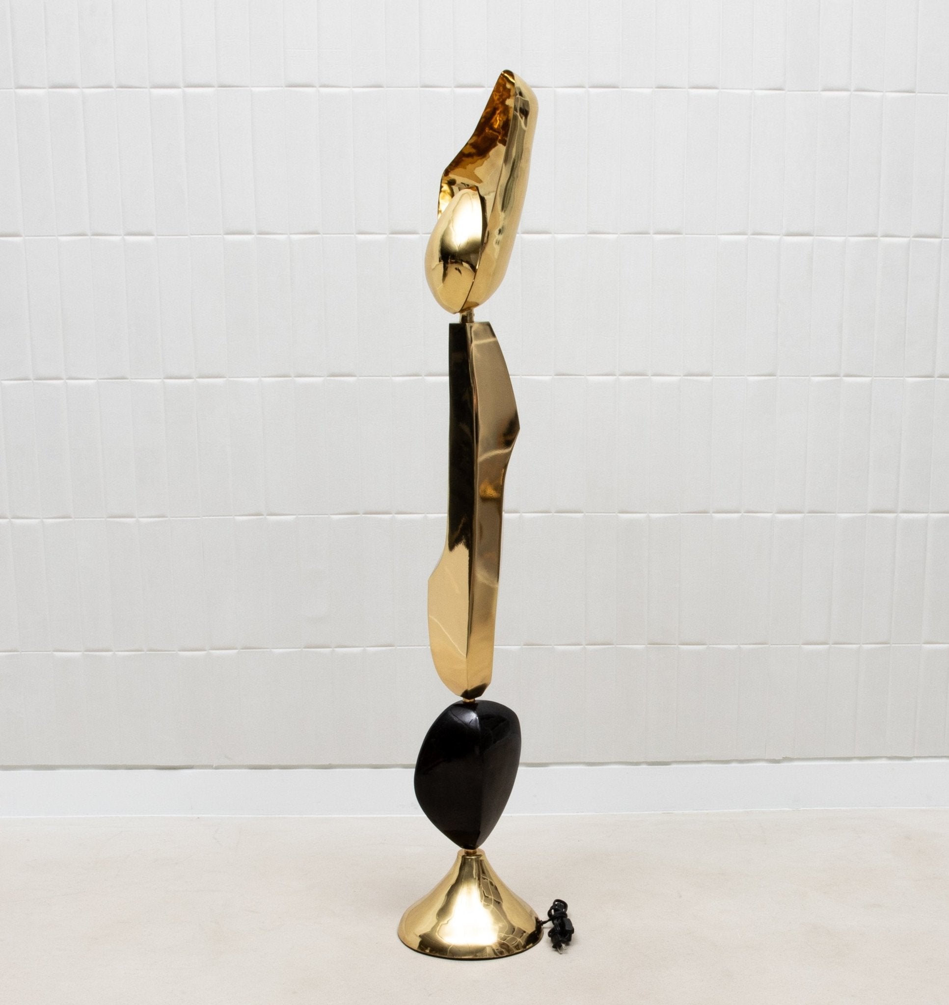 {{ product_title }} by {{ vendor }} – luxury {{ product_type }} at MOGUL