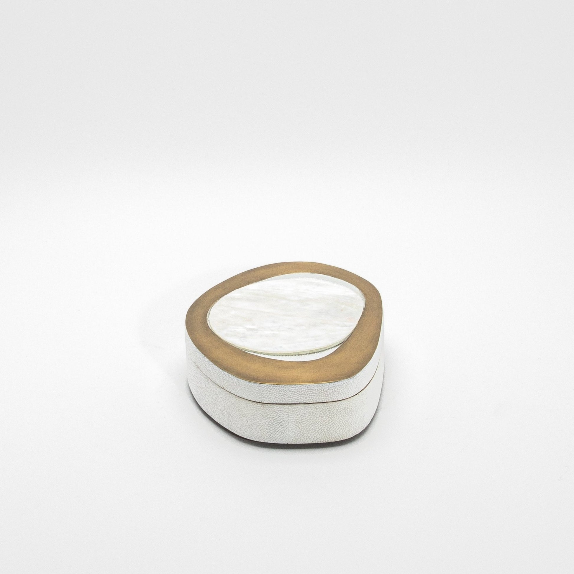 {{ product_title }} by {{ vendor }} – luxury {{ product_type }} at MOGUL