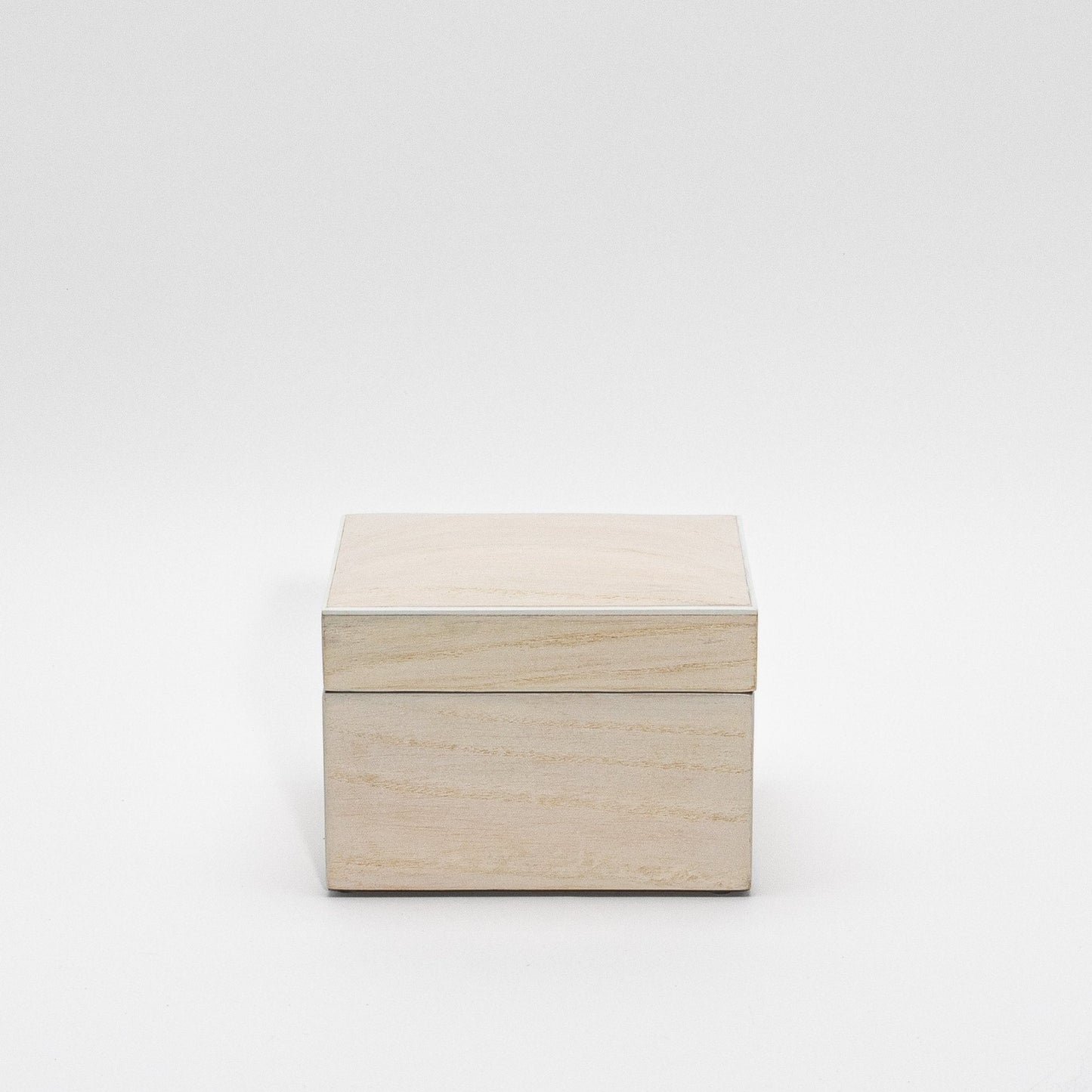 {{ product_title }} by {{ vendor }} – luxury {{ product_type }} at MOGUL