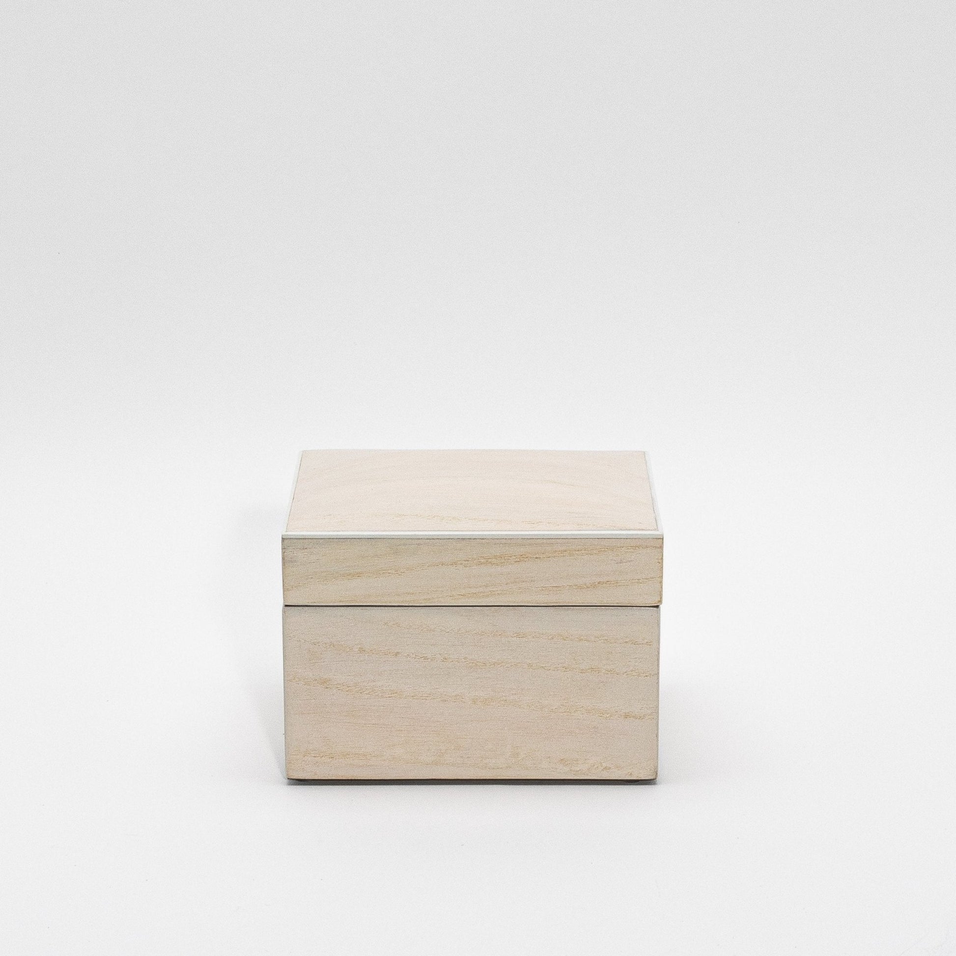 {{ product_title }} by {{ vendor }} – luxury {{ product_type }} at MOGUL