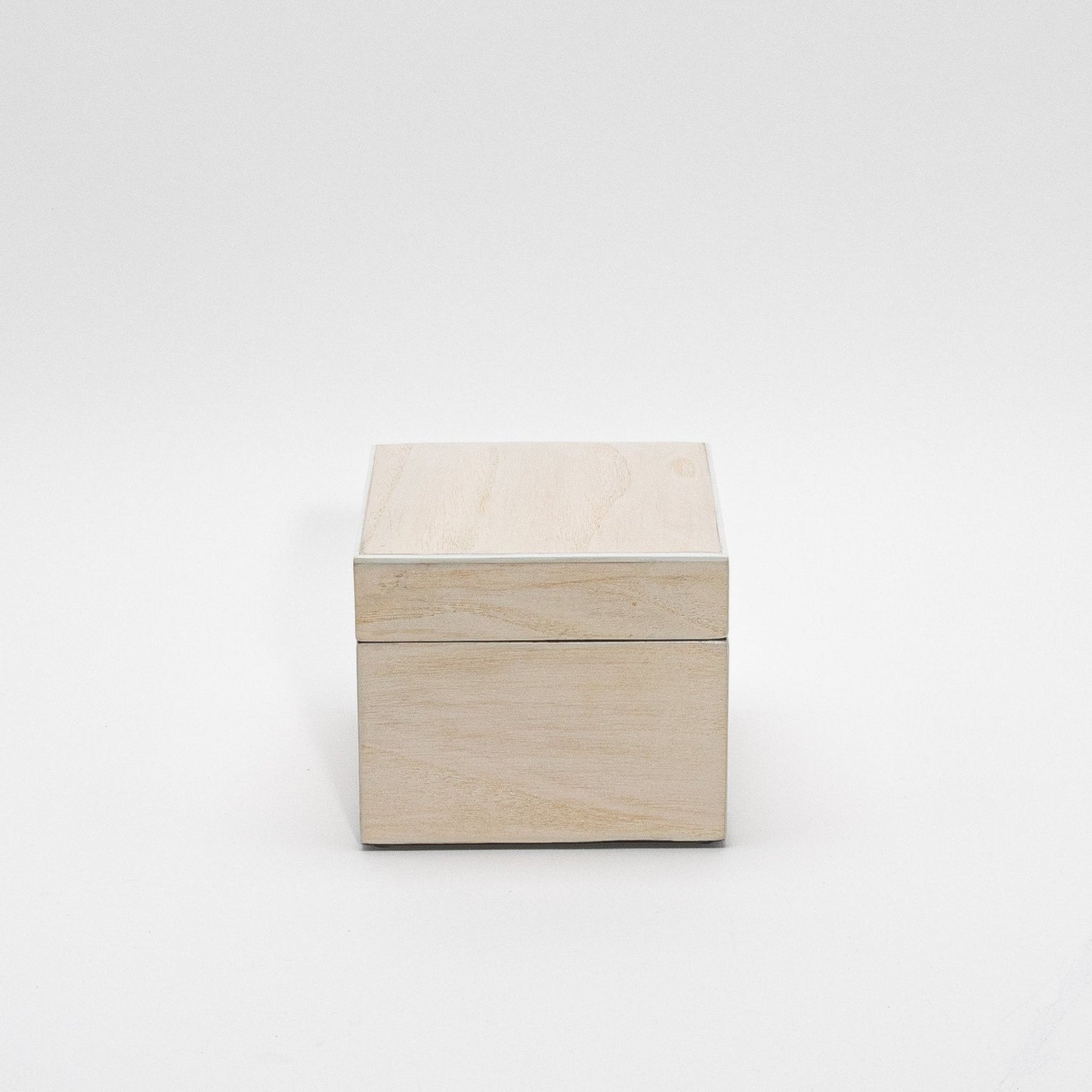 {{ product_title }} by {{ vendor }} – luxury {{ product_type }} at MOGUL