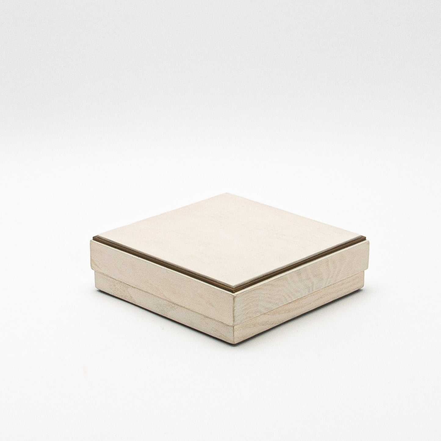 {{ product_title }} by {{ vendor }} – luxury {{ product_type }} at MOGUL