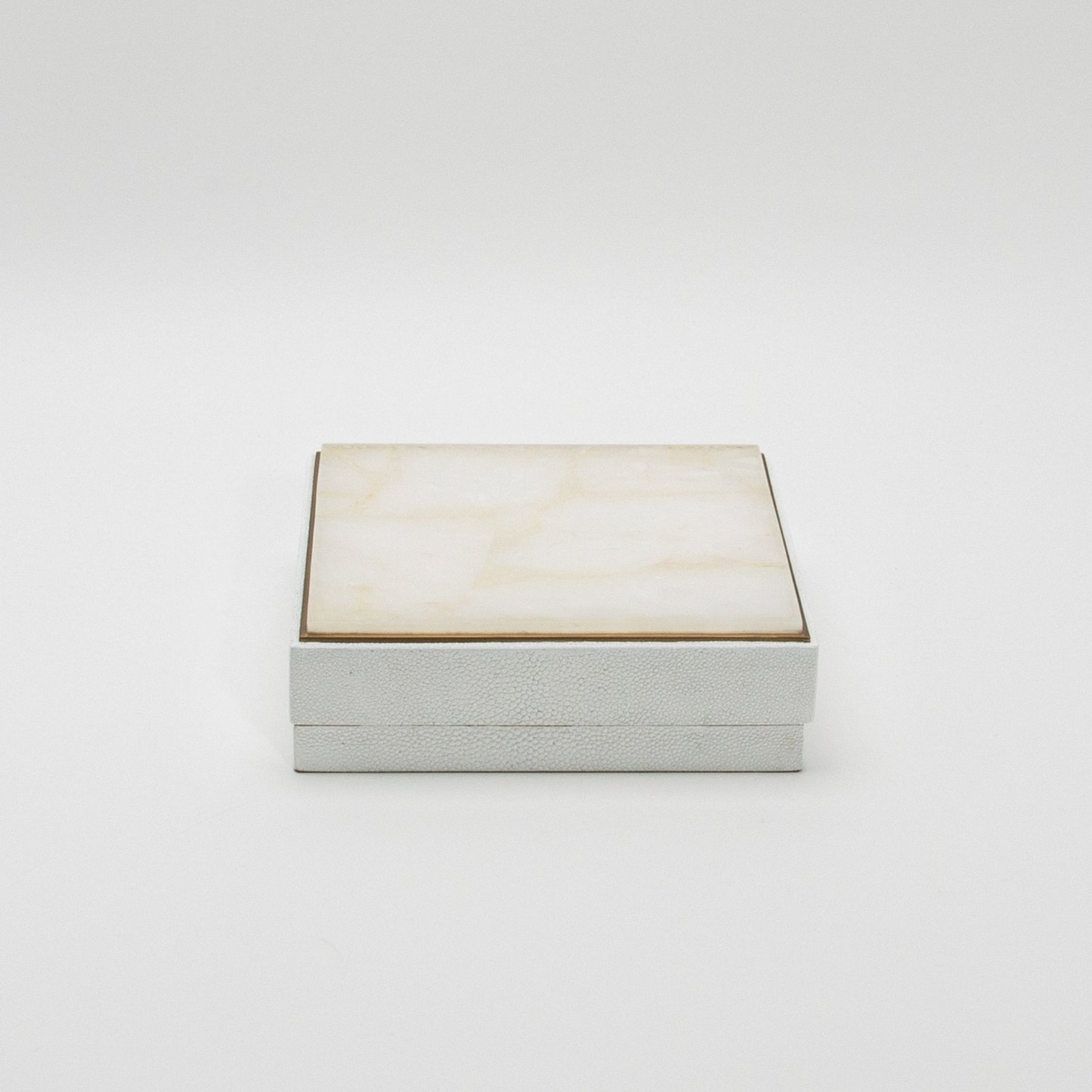 {{ product_title }} by {{ vendor }} – luxury {{ product_type }} at MOGUL