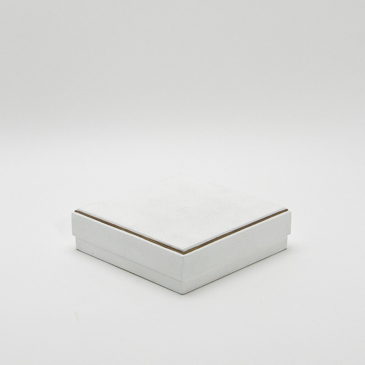 {{ product_title }} by {{ vendor }} – luxury {{ product_type }} at MOGUL