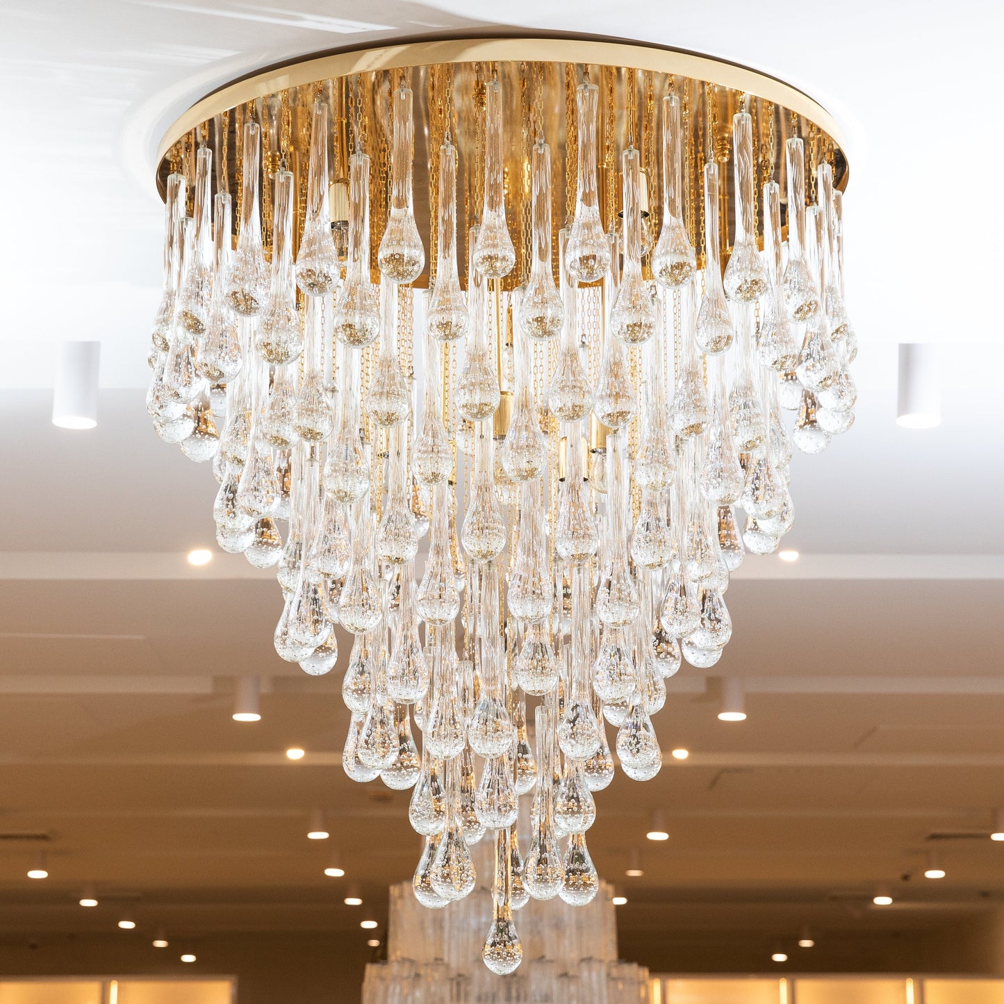 Hand-Blown Murano Raindrop Chandelier in Clear with Polished Brass Fittings