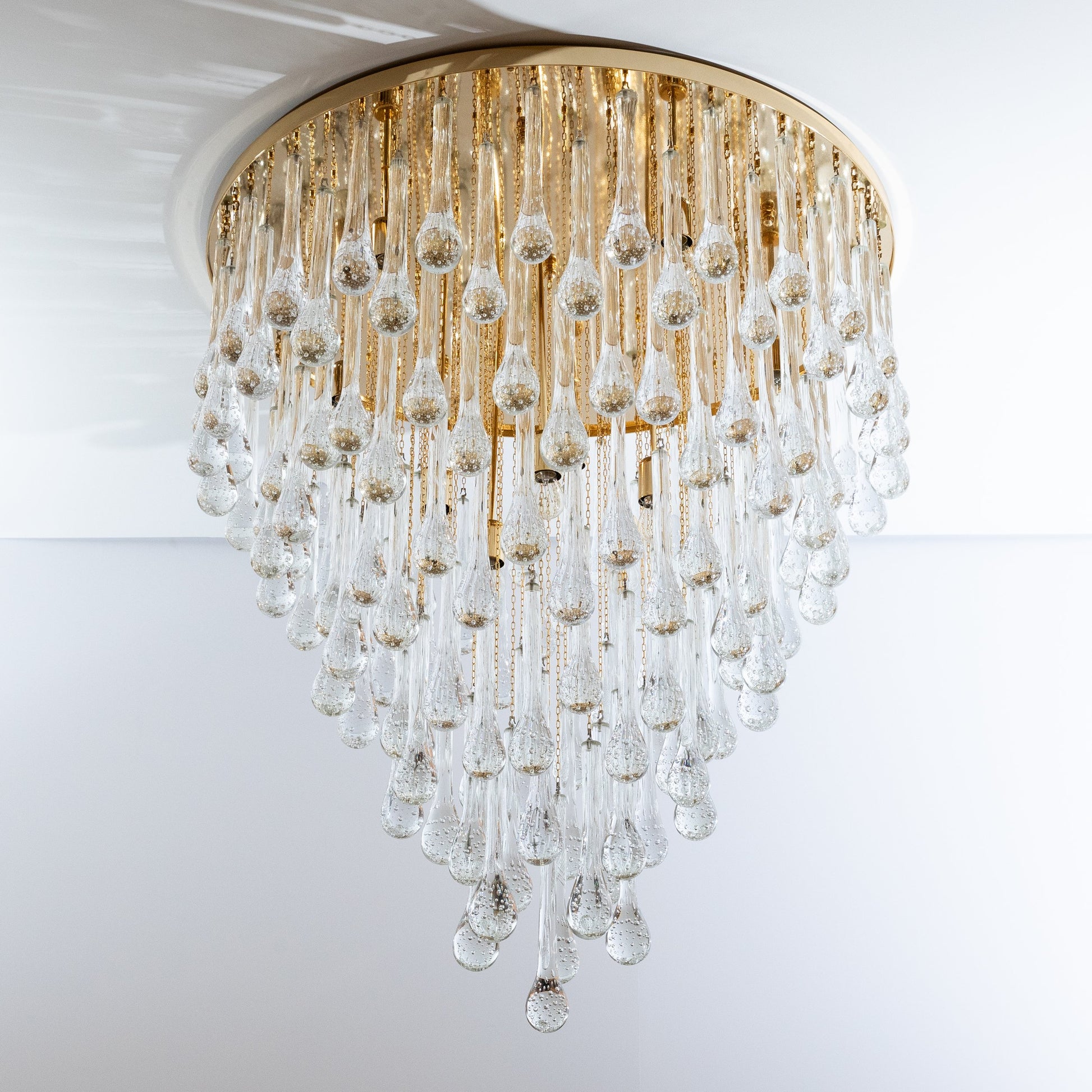 Hand-Blown Murano Raindrop Chandelier in Clear with Polished Brass Fittings