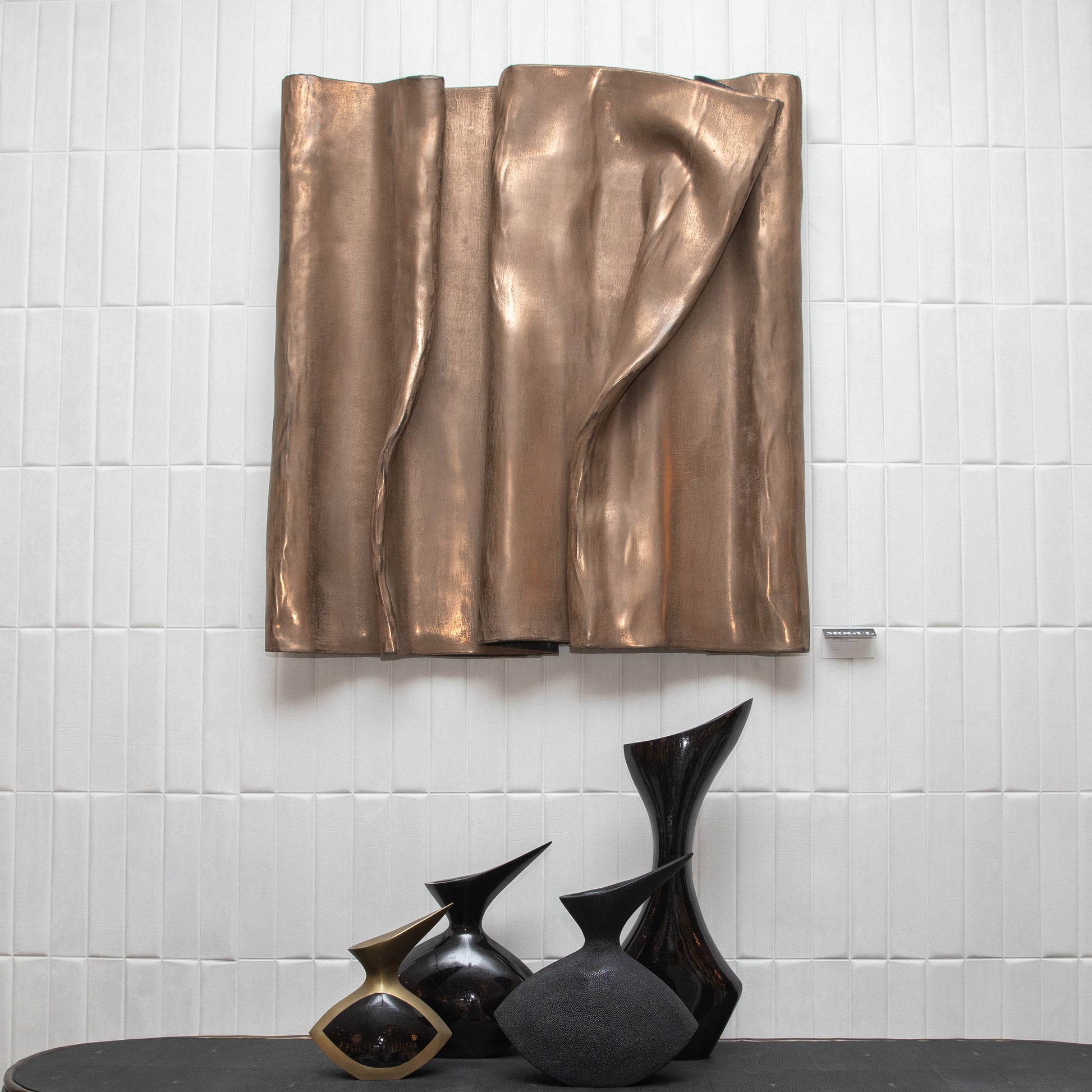 “Wave” by Katrien Van der Schueren