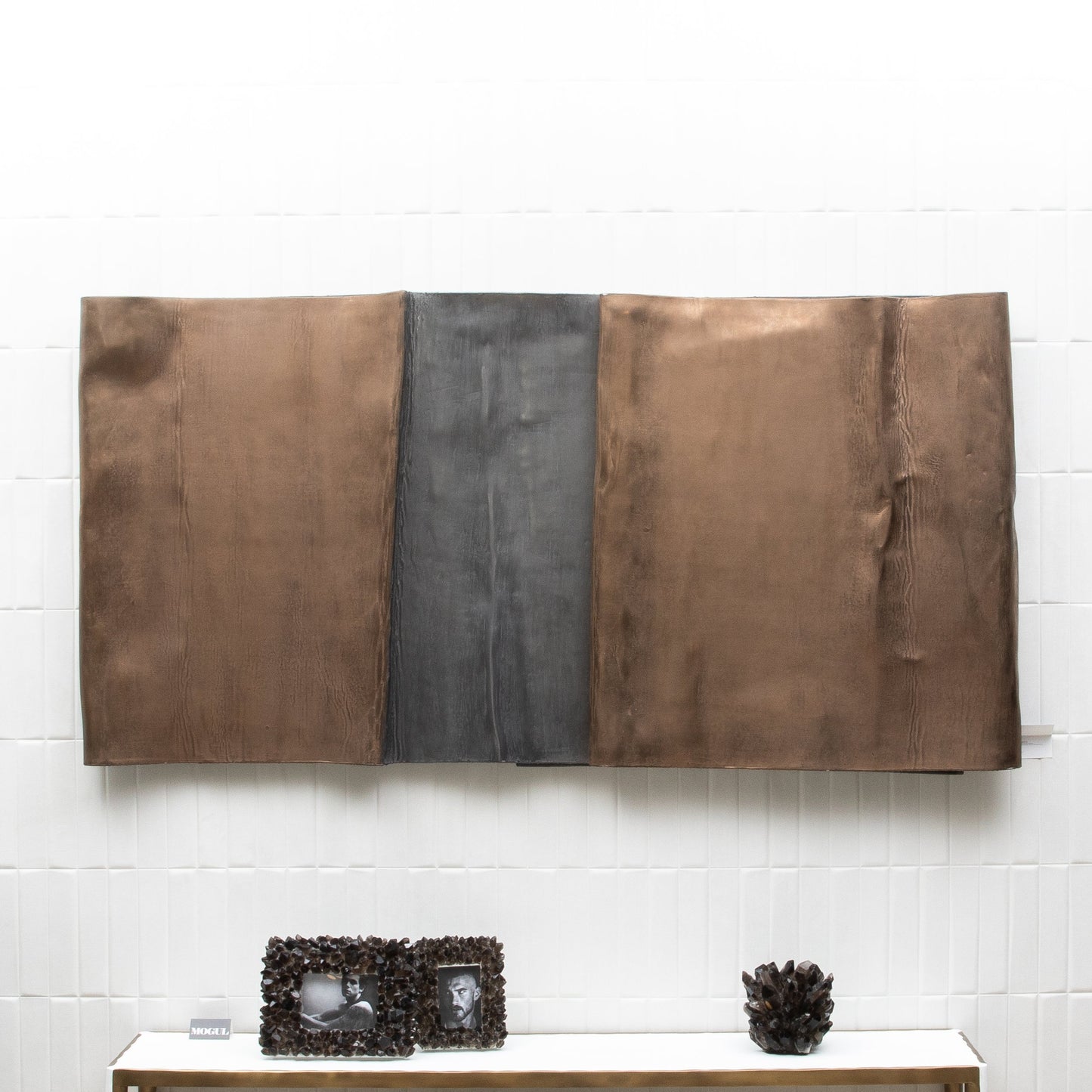 “Wave” by Katrien Van der Schueren